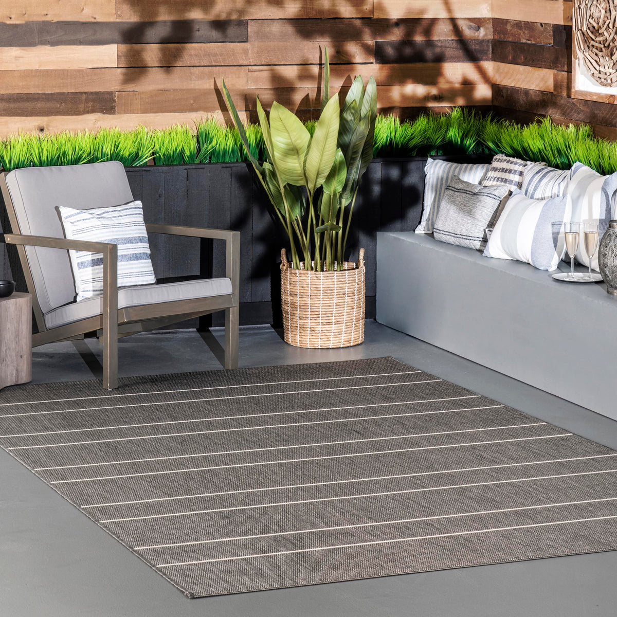 nuLOOM 4' x 6' Outdoor Performance Area Rug, OEKO-TEX Certified, Weather Resistant, High Traffic, Patio, Balcony, Outside, Alain
