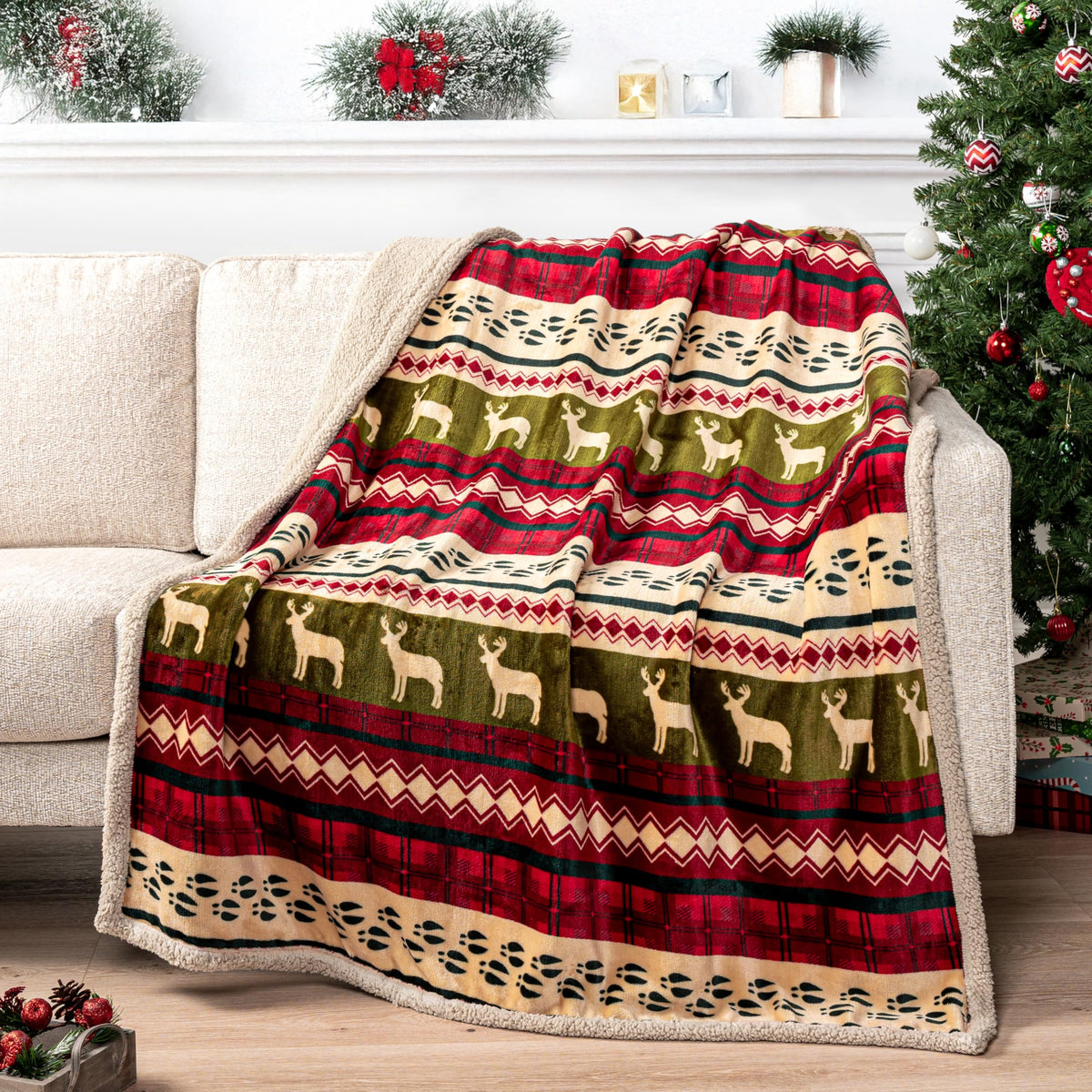 Pavilia Premium Christmas Blanket Sherpa Fleece Throw| Plush Christmas Decoration, Reindeer, Cozy Reversible Winter Holiday Cabi
