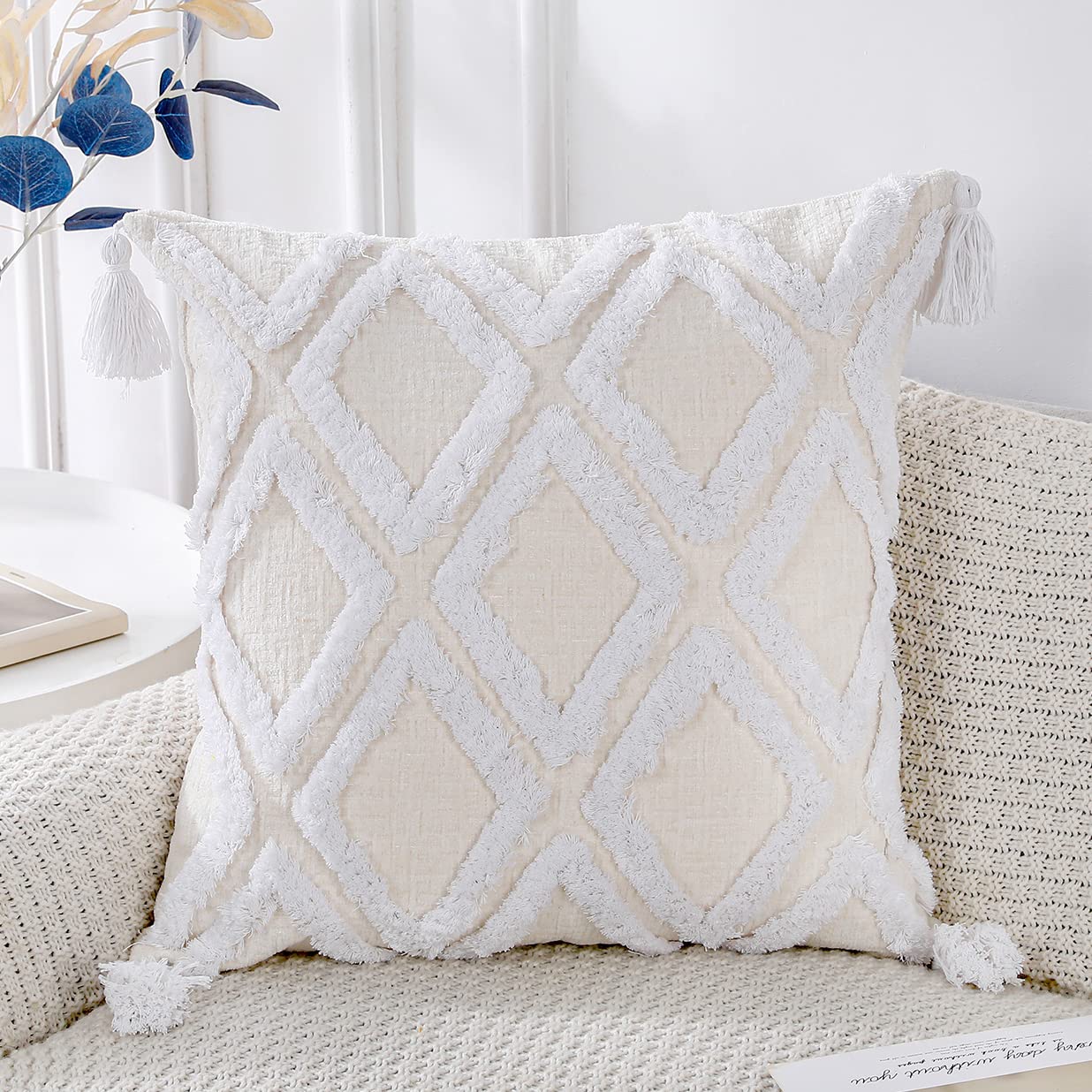Panod Super Soft Farmhouse Decorative Plush Throw Pillow Covers 22 X 22 White,Solid Diamond Pattern Tufted With Tassels Modern A