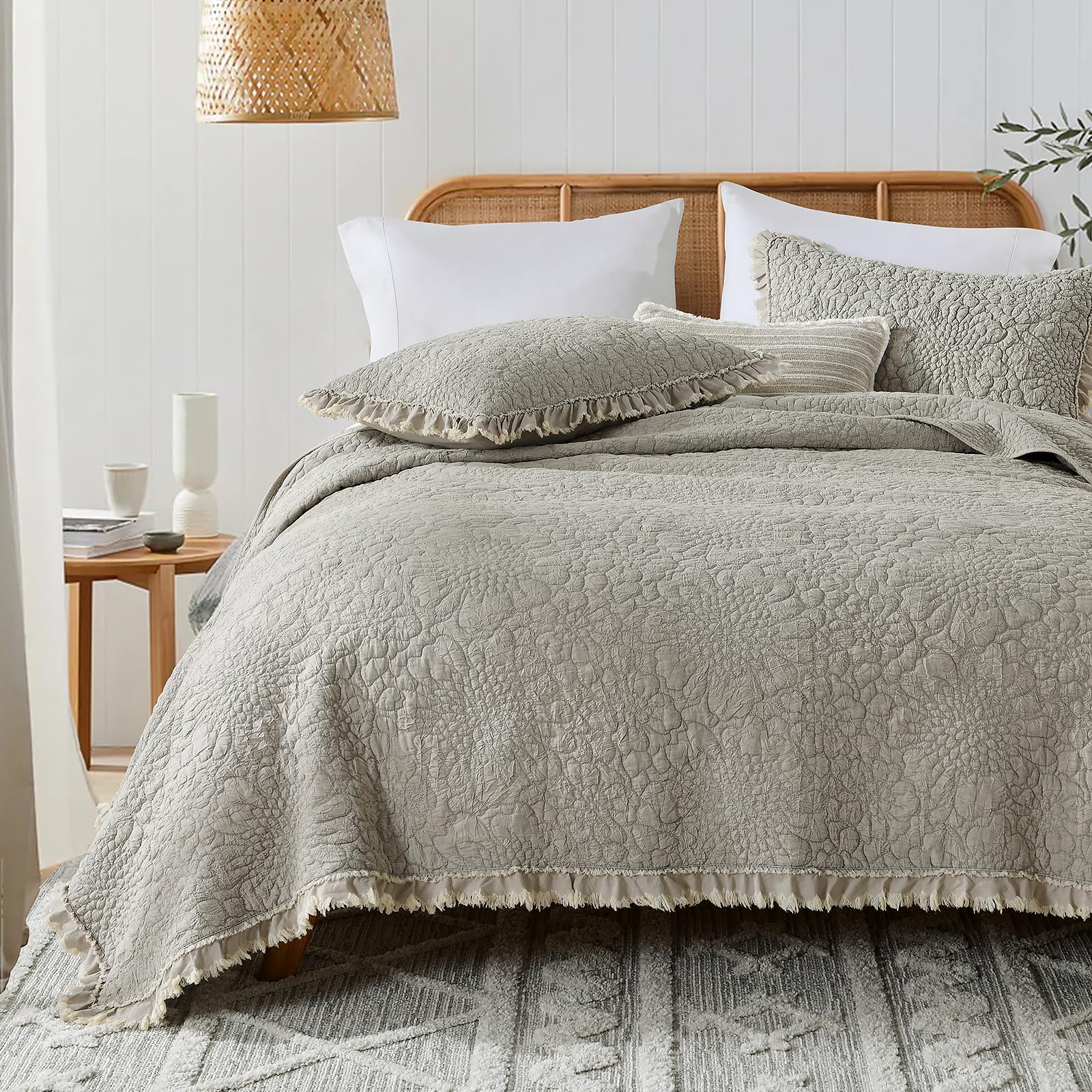 Horimote Home Beige Ruffled Quilt King Size, Stone-Washed Microfiber Lightweight Crinkled Farmhouse Rustic Shabby Chic Bedding S
