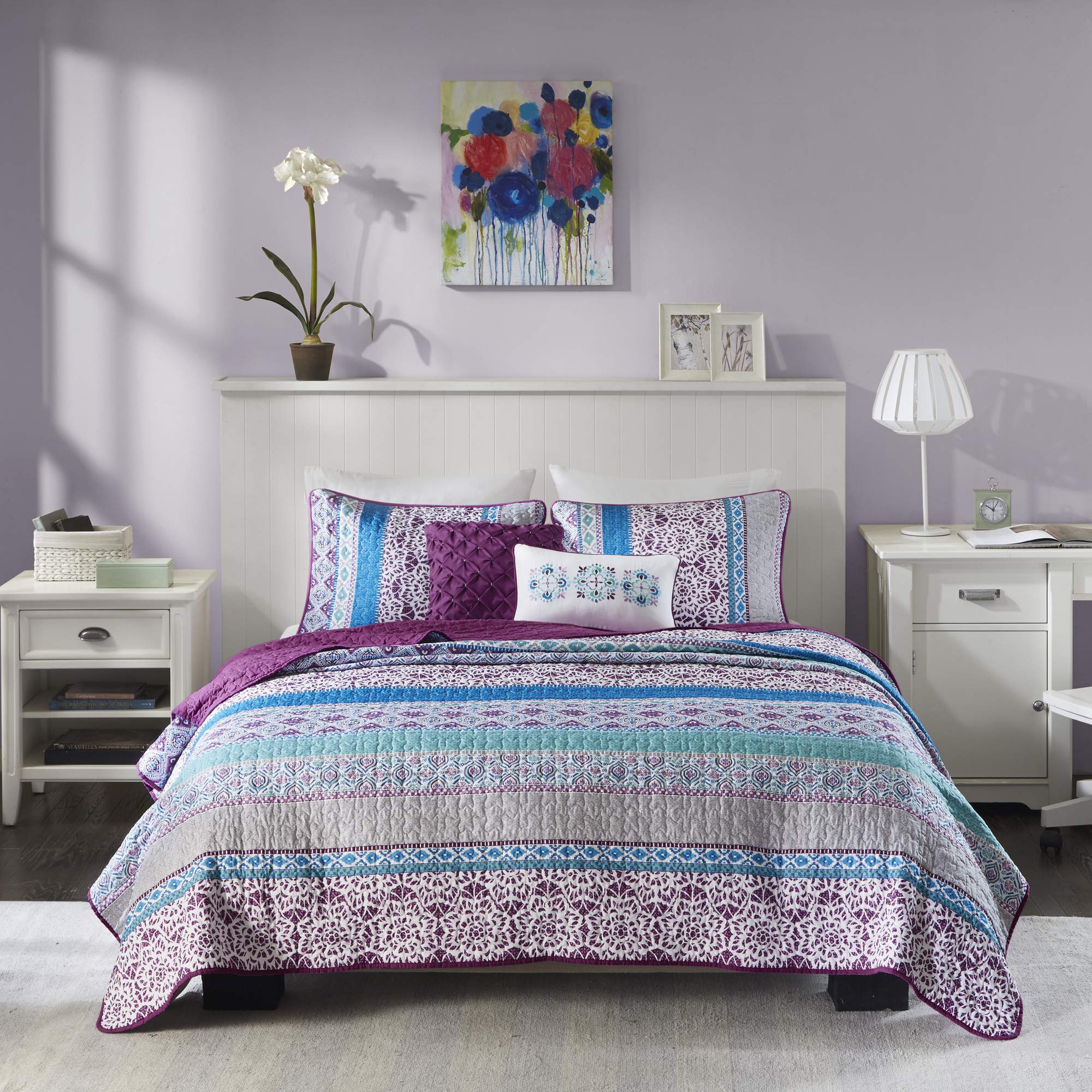 Intelligent Design Joni Reversible Cozy Quilt Set Casual Boho Design All Season Coverlet Bedspread, Matching Shams, Decorative P