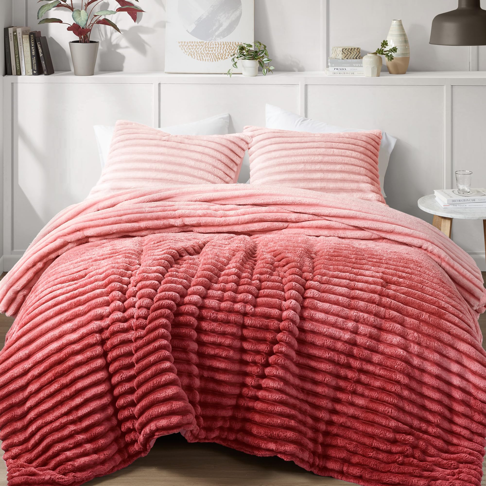 Intelligent Design Twin Comforter Set, Plush Bedding, Microfiber Reverse, 2 Piece, Lightweight, Super Soft Ribbed Velvet Comfort