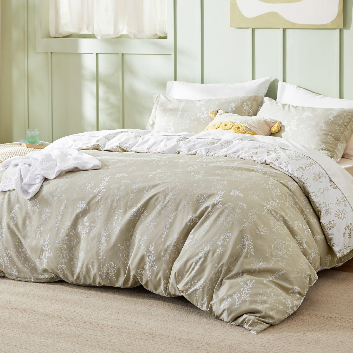 Bedsure Queen Comforter Set - Linen Comforter, Cute Floral Bedding Comforter Sets, Gifts For Woman, 3 Pieces, 1 Soft Reversible