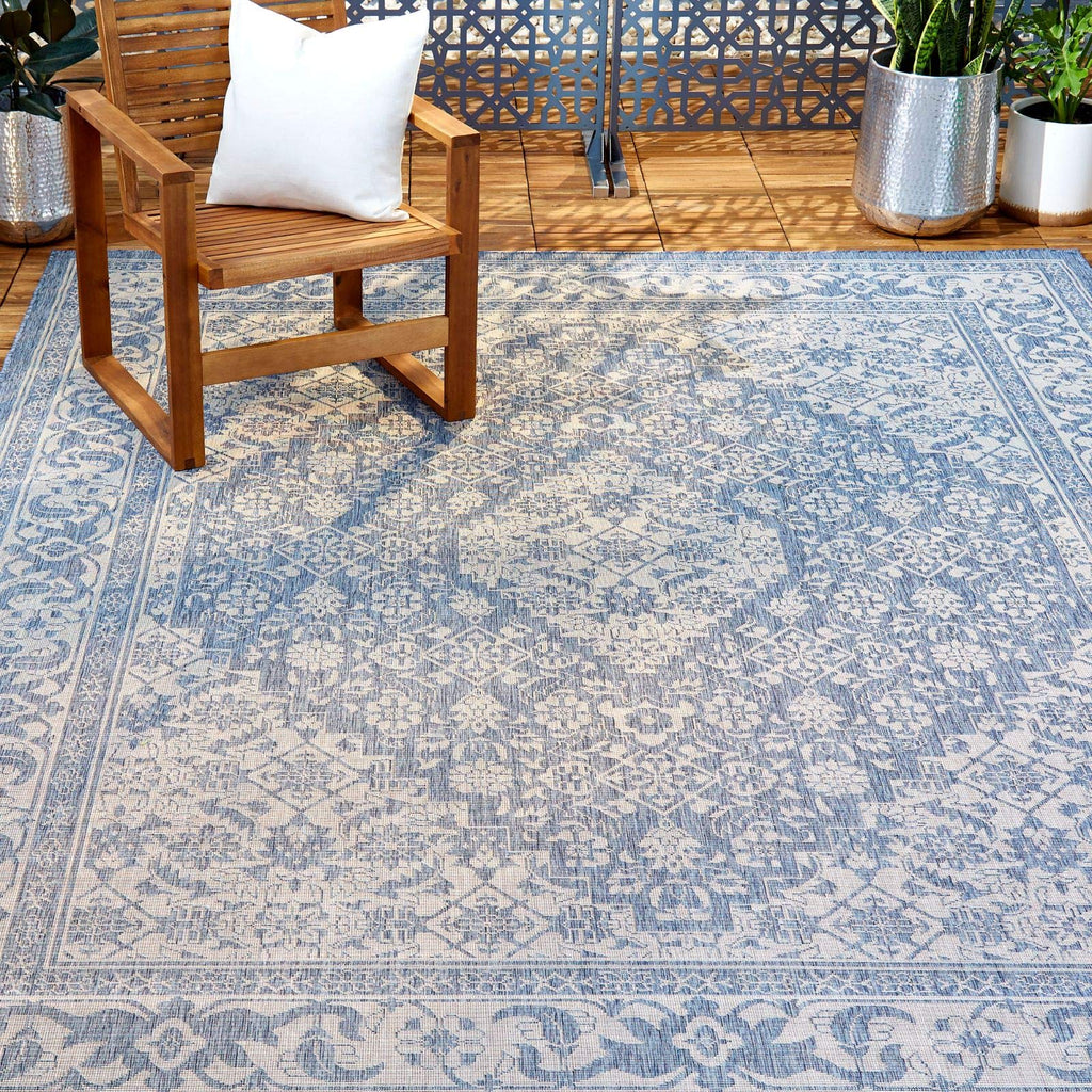 Nicole Miller New York Patio Country Dahlia Transitional Medallion Indoor/Outdoor Area Rug, Blue/Grey, 7'9'X10'2'