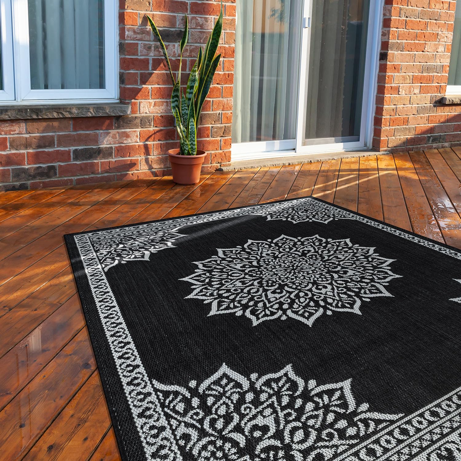 Camilson Indoor Outdoor Rug, 6X9 Medallion Black White Modern Area Rugs For Indoor And Outdoor Patios, Kitchen And Hallway Mats,