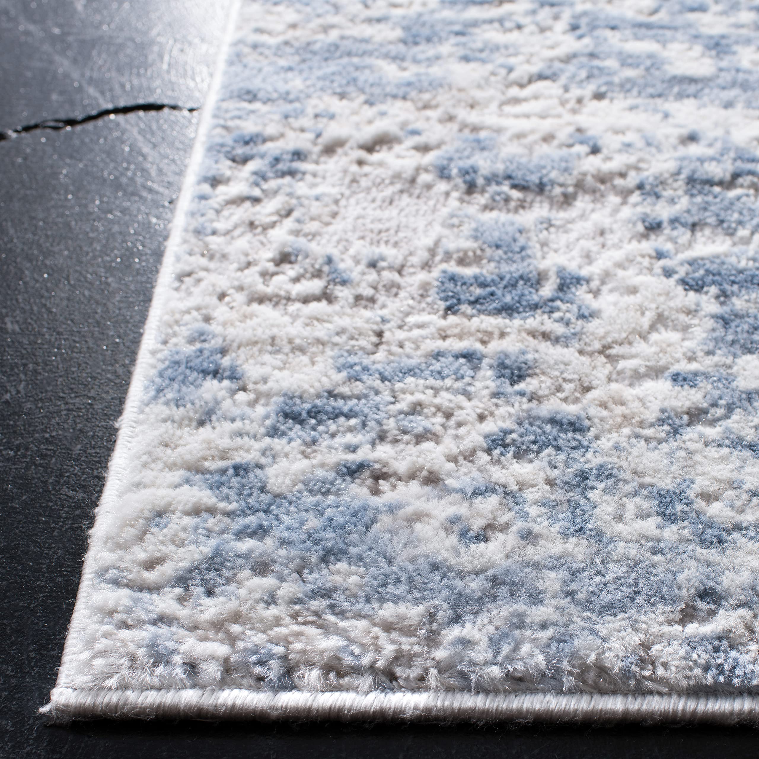 Safavieh Amelia Collection Area Rug - 5'3'' X 7'6'', Grey & Blue, Modern Abstract Design, Non-Shedding & Easy Care, Ideal For Hi