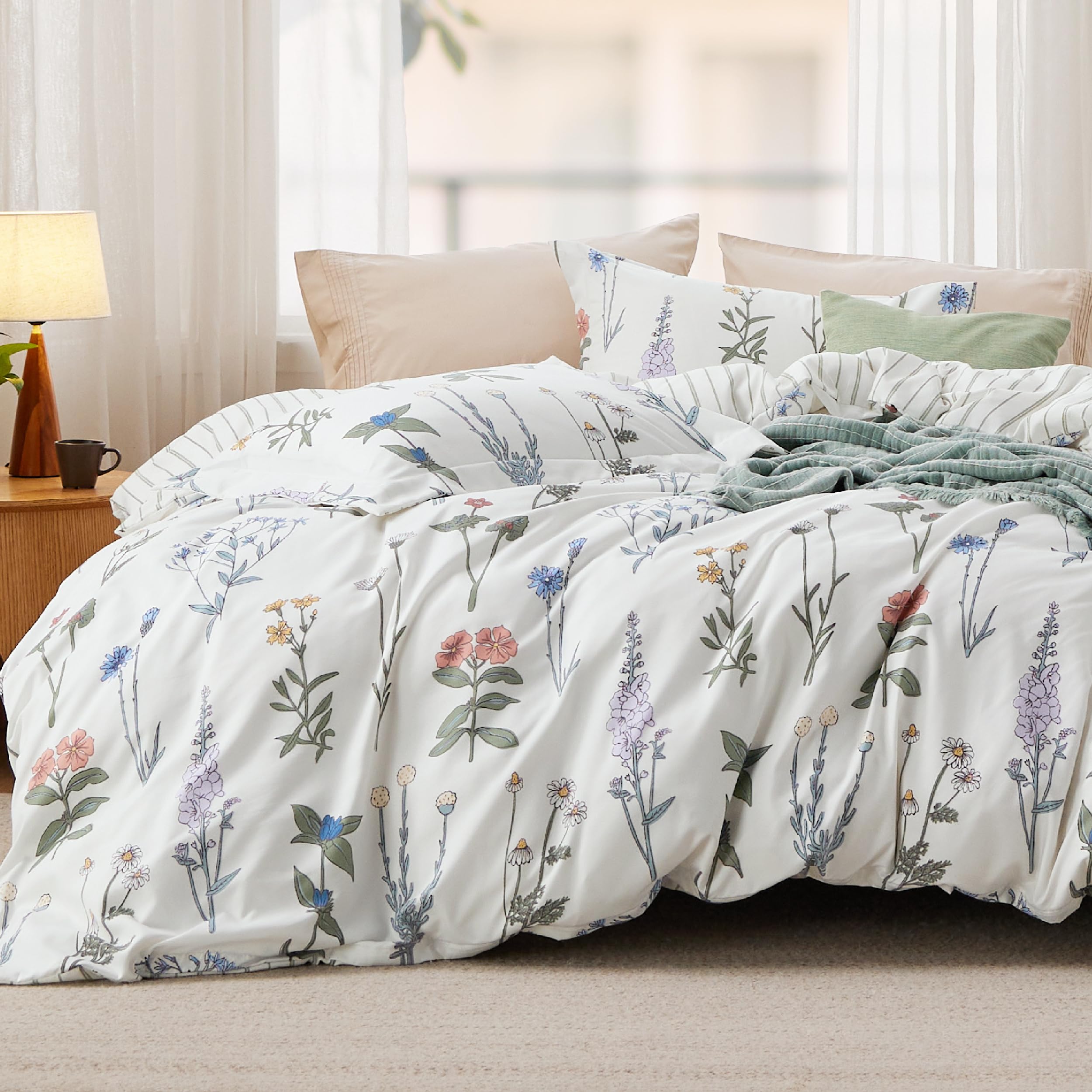 Bedsure Duvet Cover King Size - Reversible Cute Floral Duvet Cover Set With Zipper Closure, 3 Pieces White Bedding Set With 8 Corner Ties And 2 Pillow Shams 20'X36'