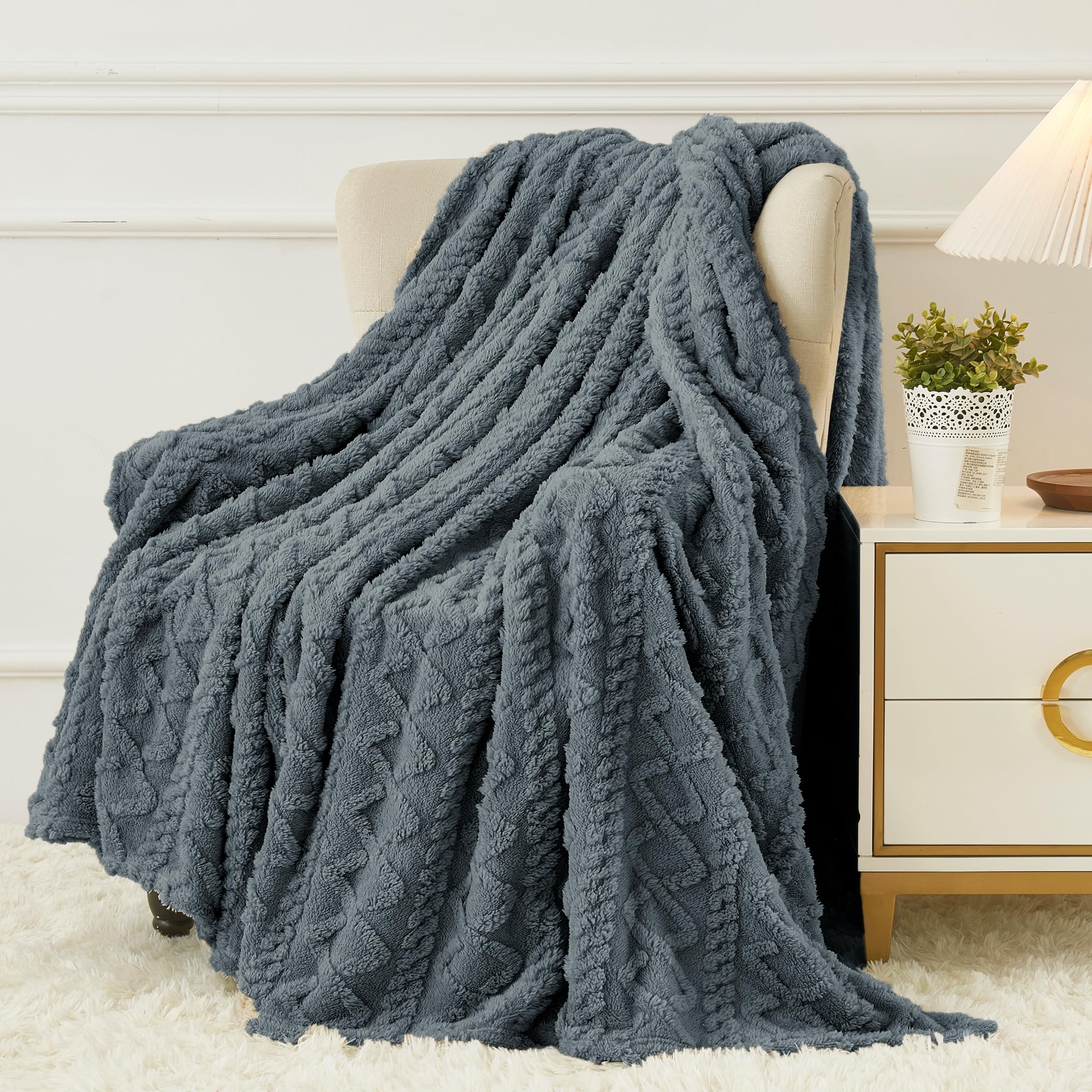 Aganear Sherpa Fleece Twin Blanket - 3D Stylish Design, Luxury Portable Lightweight Blanket Super Soft, Fluffy, Warm, Cozy, Fuzz