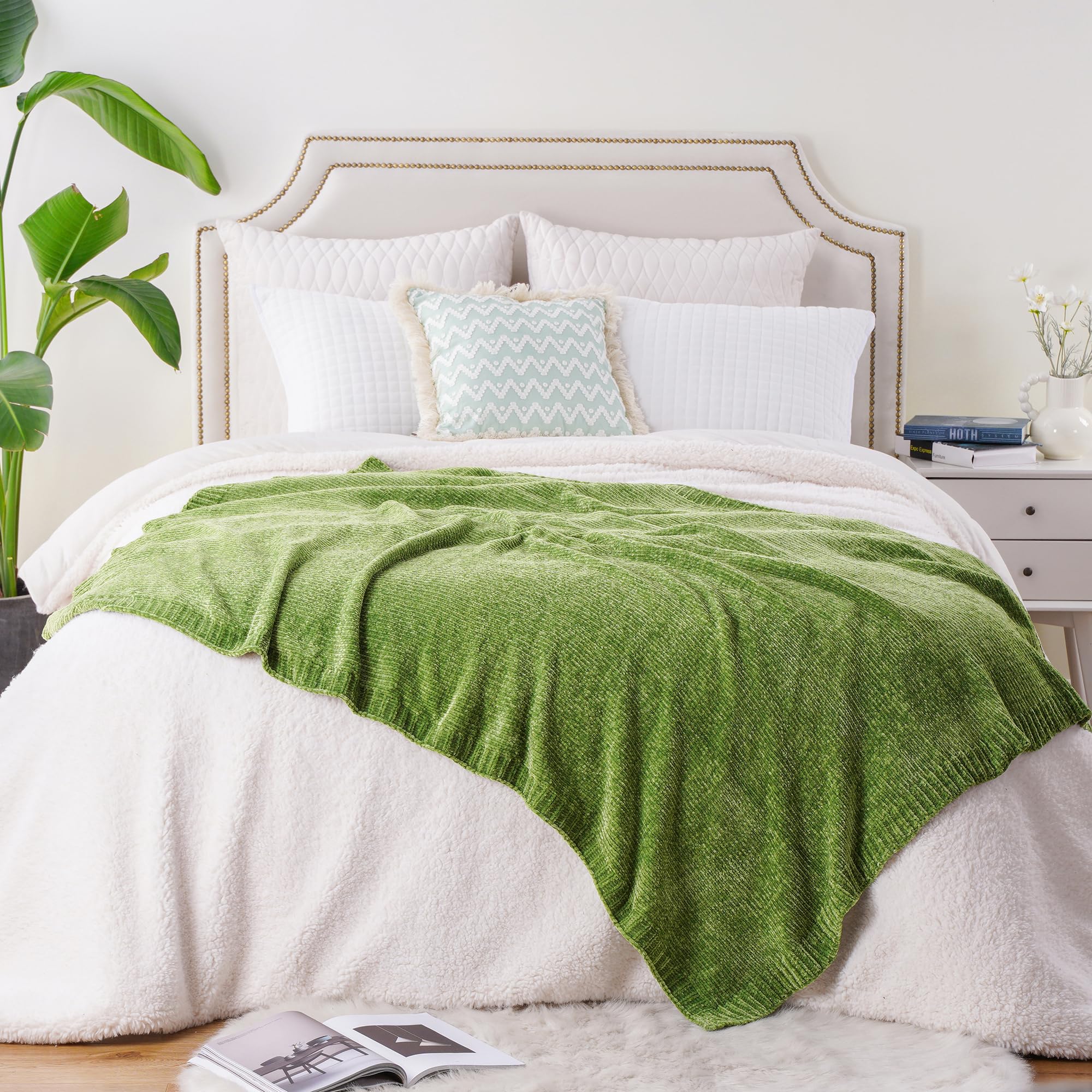Battilo Home Chenille Knitted Throw Blanket For Couch, Spring Summer Green Throw Blanket For Home Decor, Decorative Cozy Soft Mo