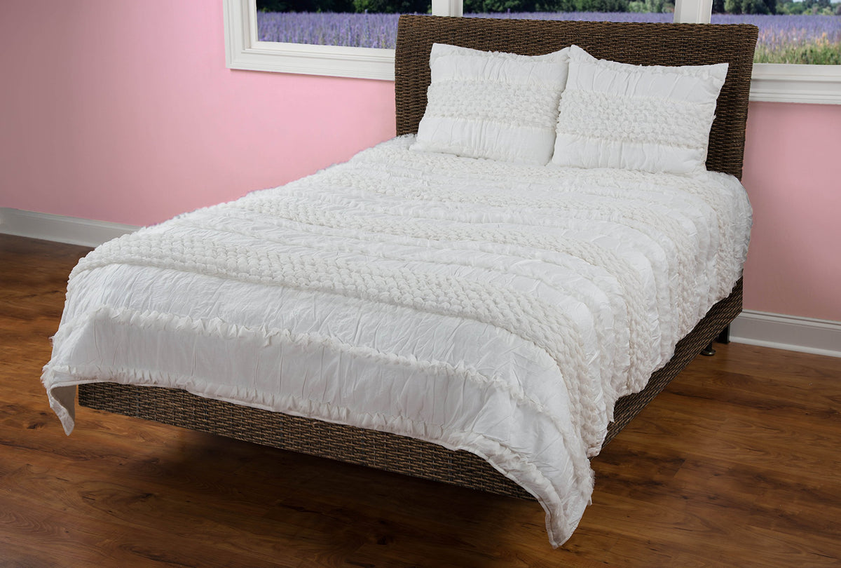 Rizzy Home | BT1419 | Polyester Quilt | 106&quot;x92&quot; White/Neutral/ Solid Textured