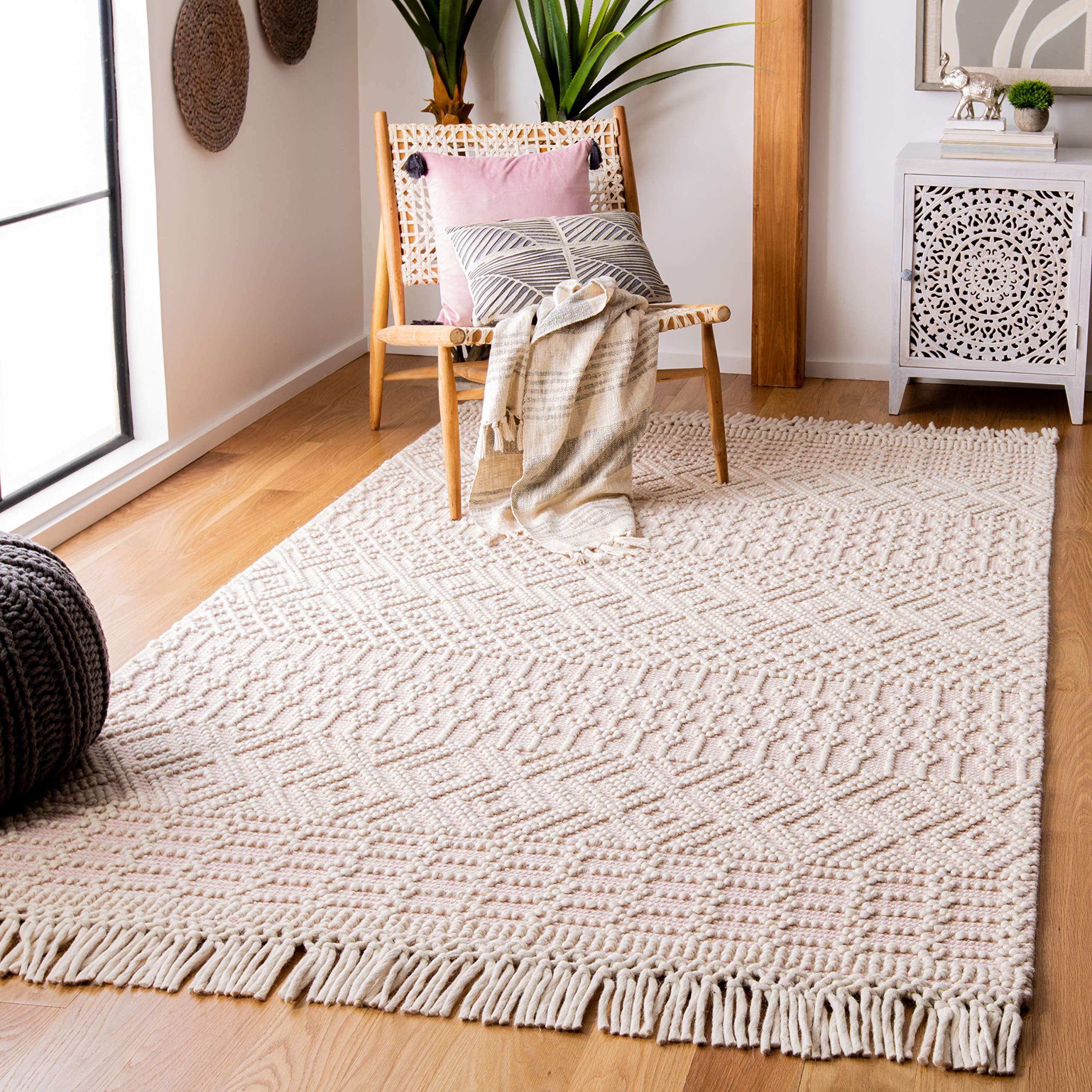 SAFAVIEH Natura Collection Area Rug - 5 x 8, Ivory & Pink, Handmade Moroccan Boho Wool Fringe, Ideal for High Traffic Areas in