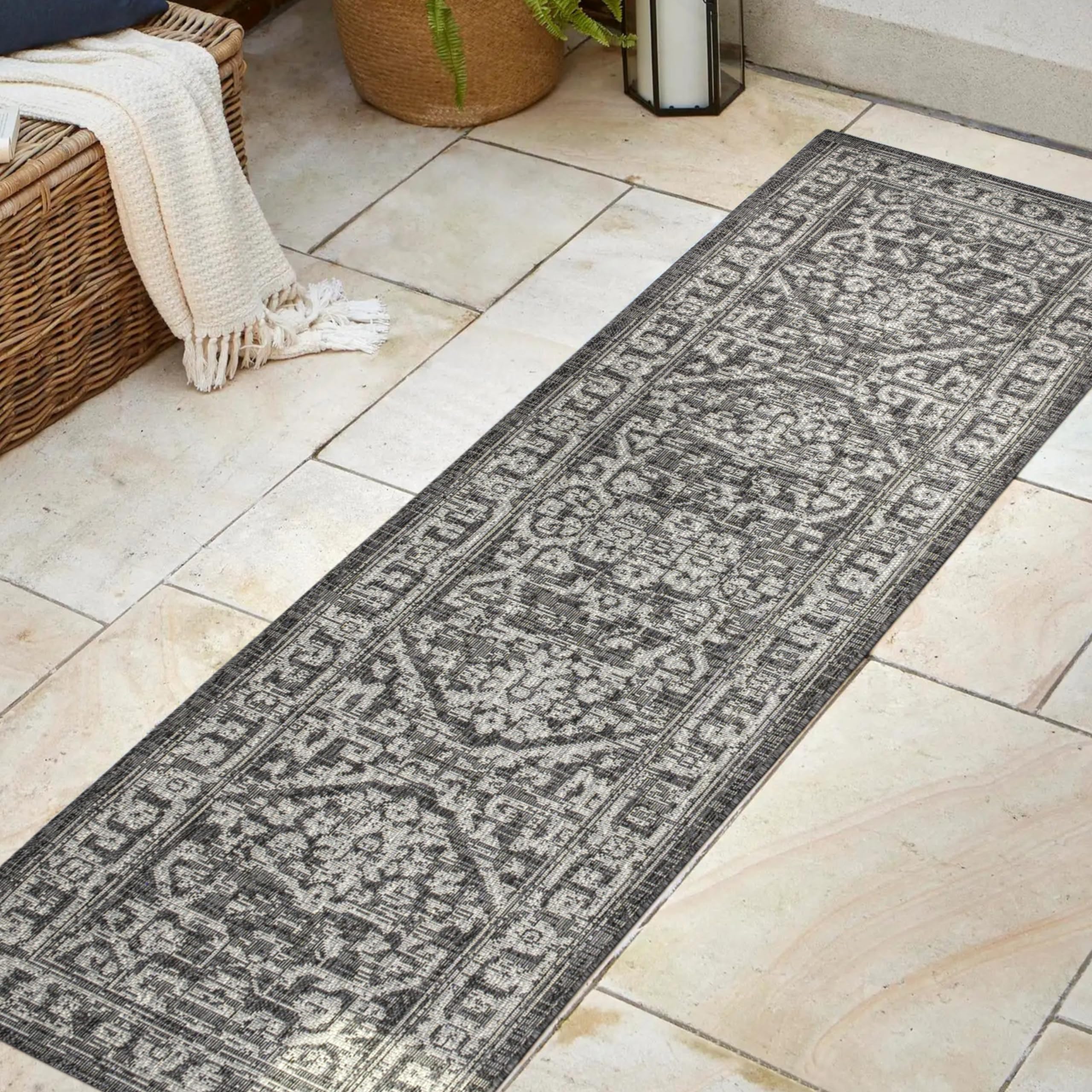 Jonathan Y Smb104C-28 Malta Bohemian Medallion Textured Weave Indoor Outdoor Area Rug, Coastal, Traditional, Transitional Easy Cleaning,Bedroom,Kitchen,Backyard,Patio,Non Shedding, Black/Gray, 2 X 8