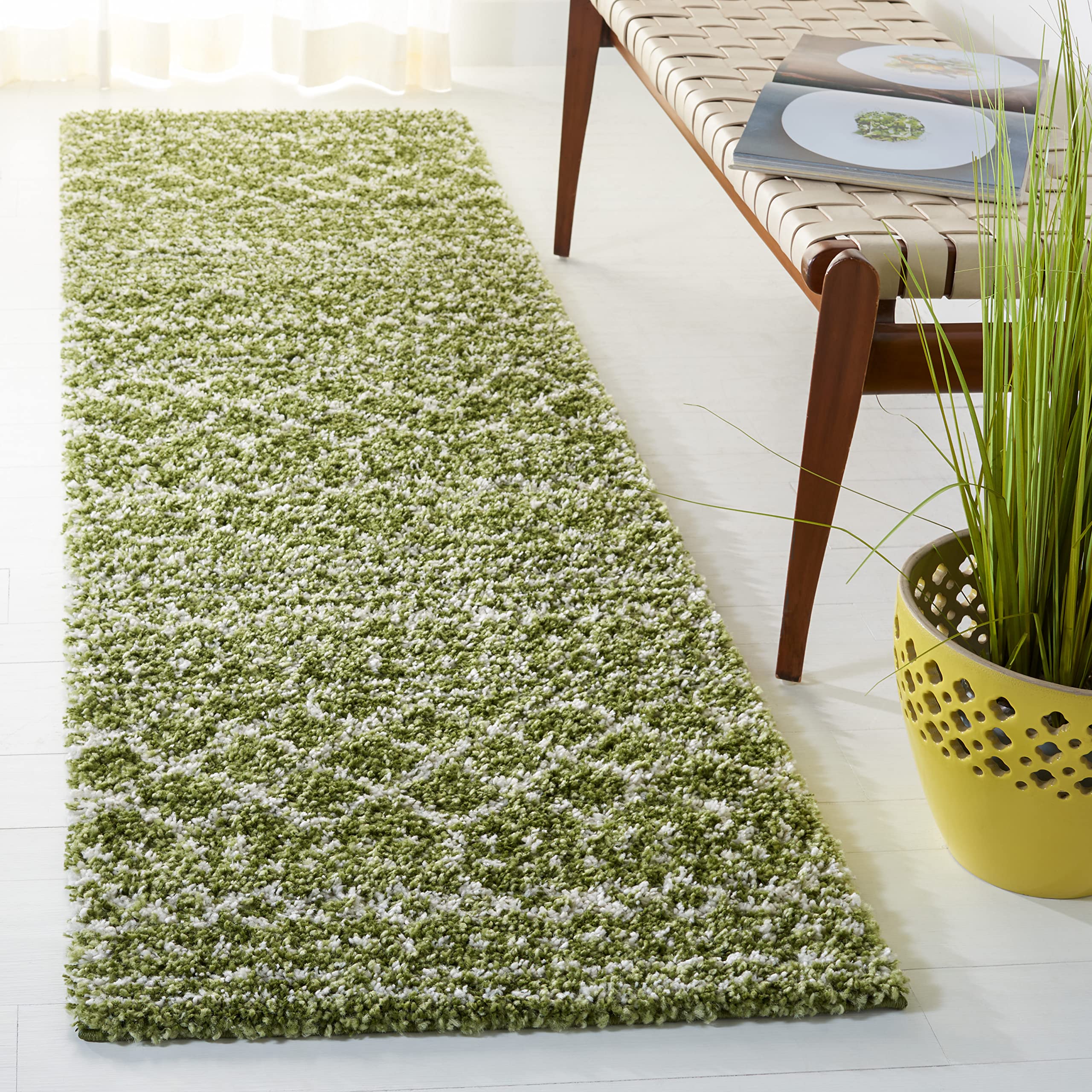 SAFAVIEH Arizona Shag Collection Runner - 23 x 12, Green & Ivory, Moroccan Design, Non-Shedding & Easy Care, 1.6-inch Thick, I
