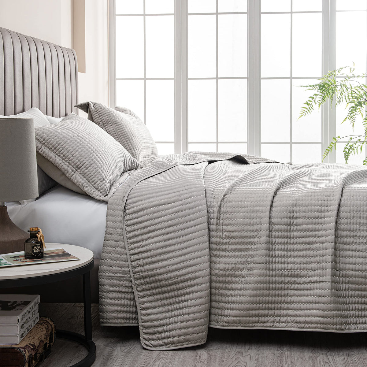 Great Bay Home 3-Piece Detailed Channel Stitch Quilt Set With Shams. All Season Bedspread Quilt Set, Alicia Collection (Full/Que