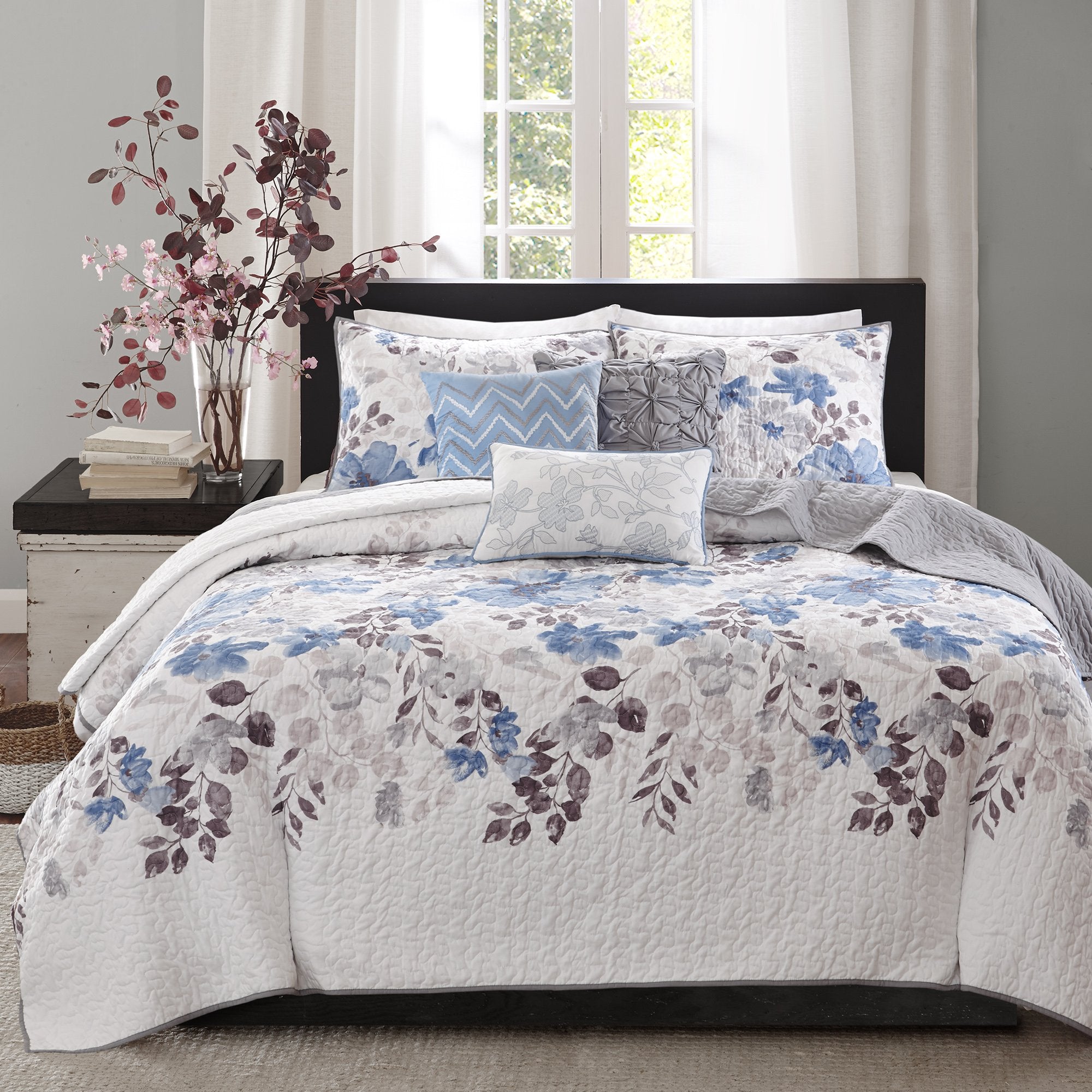 Madison Park Luna Quilt Modern Classic Design All Season, Breathable Coverlet Lightweight Bedding Set, Matching Shams, Decorativ