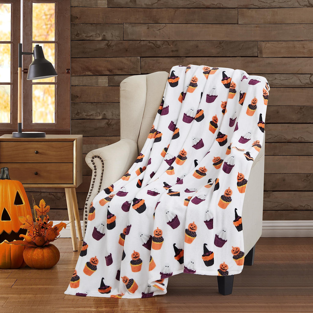 Halloween Throw Blanket: Jack O Lantern Pumpkins And Ghosts Cupcakes Design On Soft Velvet Fleece Throw Blanket