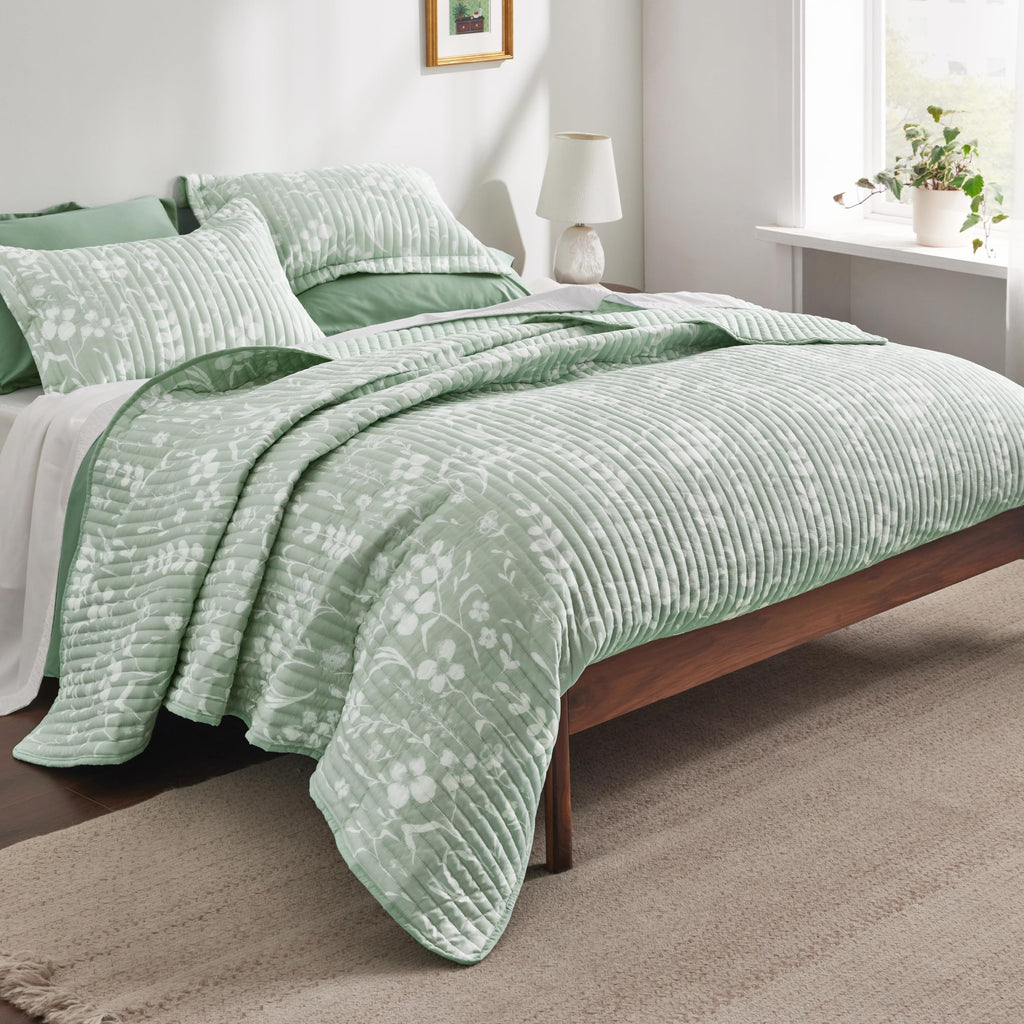 Bedsure Floral Quilt Set Queen - Reversible Mint Green Botanical Quilt Bedding Set, 3 Pieces Lightweight Bedspread, Soft Microfi