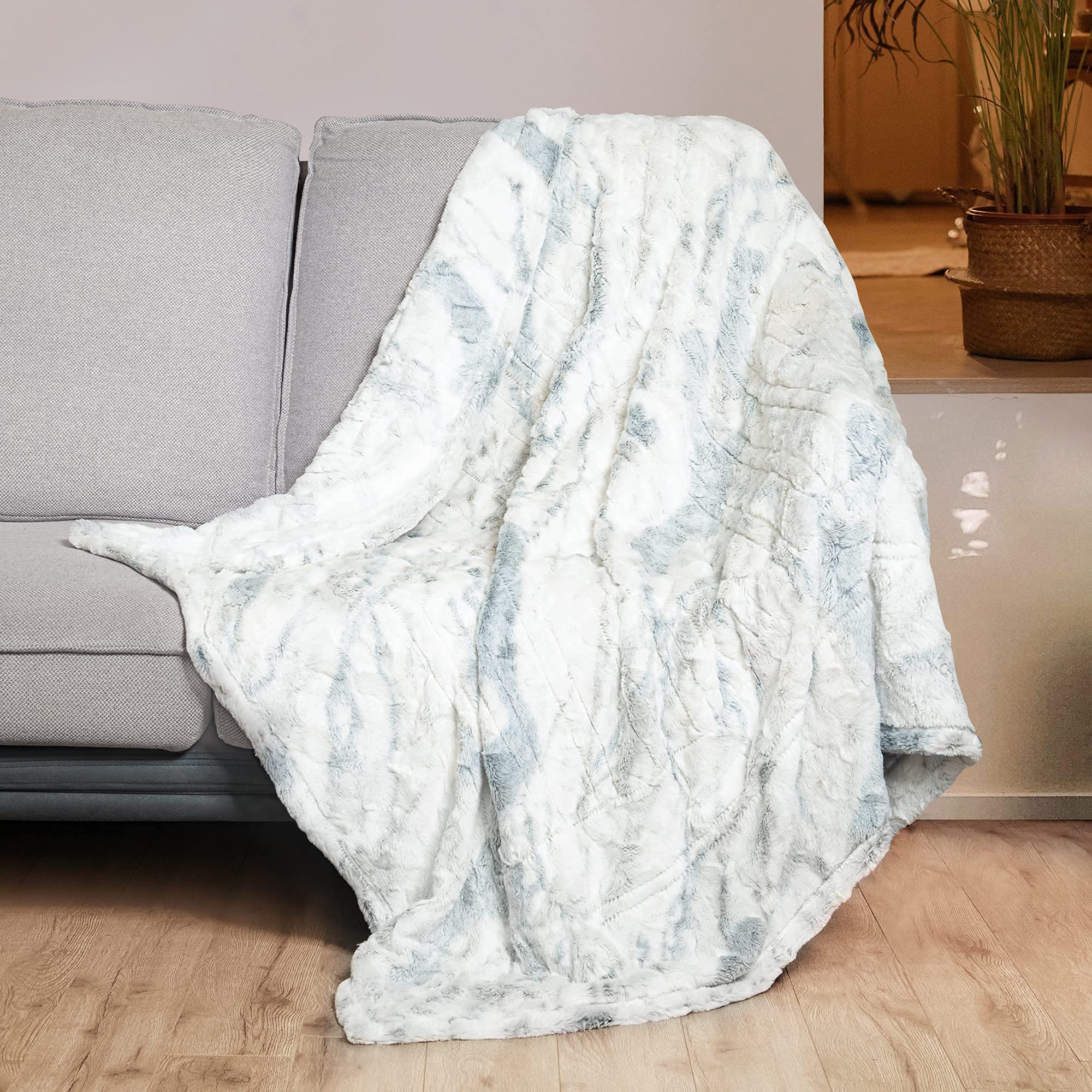 Woomer [5 Year Warranty] Electric Heated Throw Blanket(50'X 60'), Soft Faux Fur Fast Heating Blanket With Multi-Color Option,