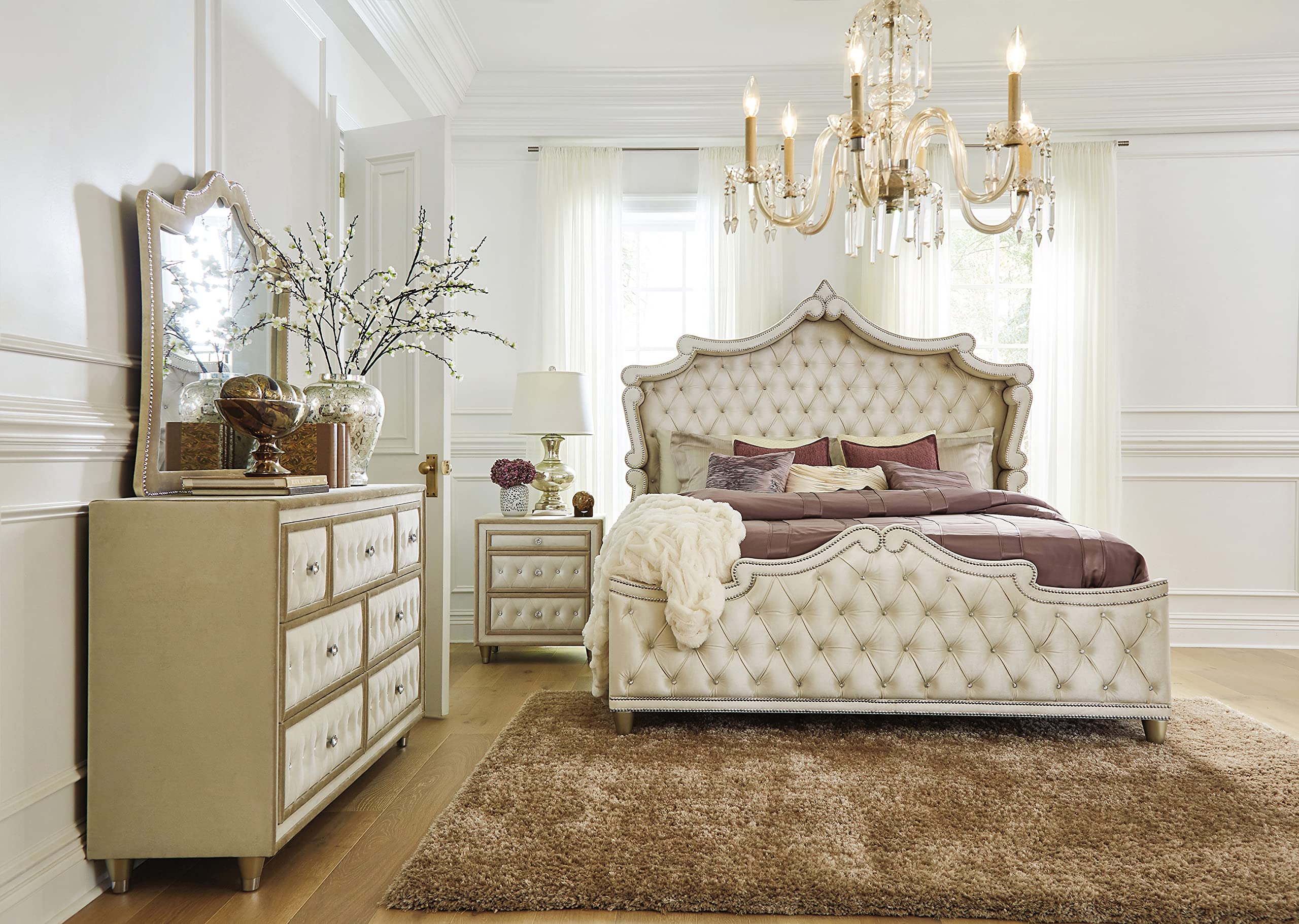 Coaster Antonella Eastern King Bed 4-Piece Set, Ivory/Camel