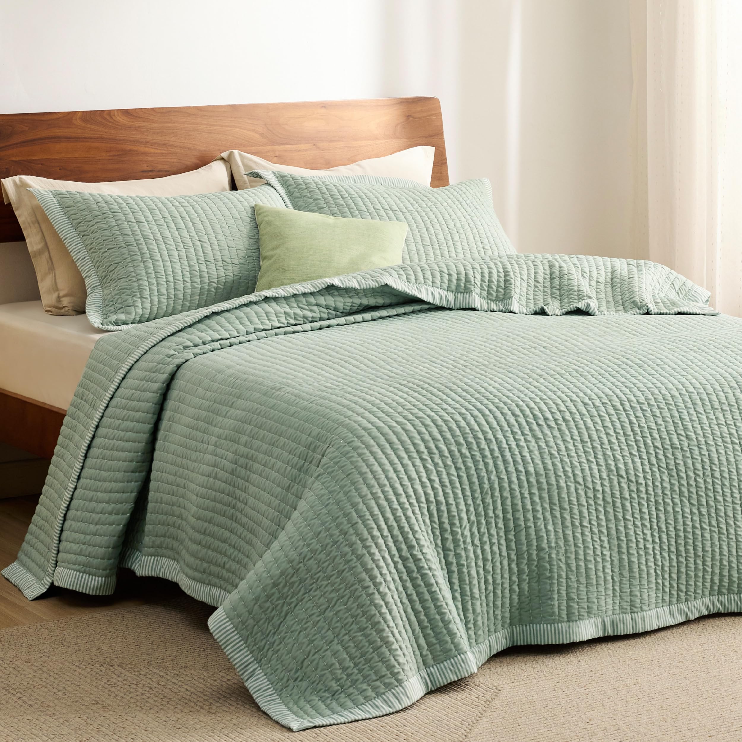 Bedsure Green Quilts Twin Size - Twin Quilt Bedding Set Bedspread Coverlet, Lightweight Corduroy Pattern Bedspread, 2-Piece Set With 68'X86' Coverlet & 1 Pillow Sham, All-Season Soft Microfiber