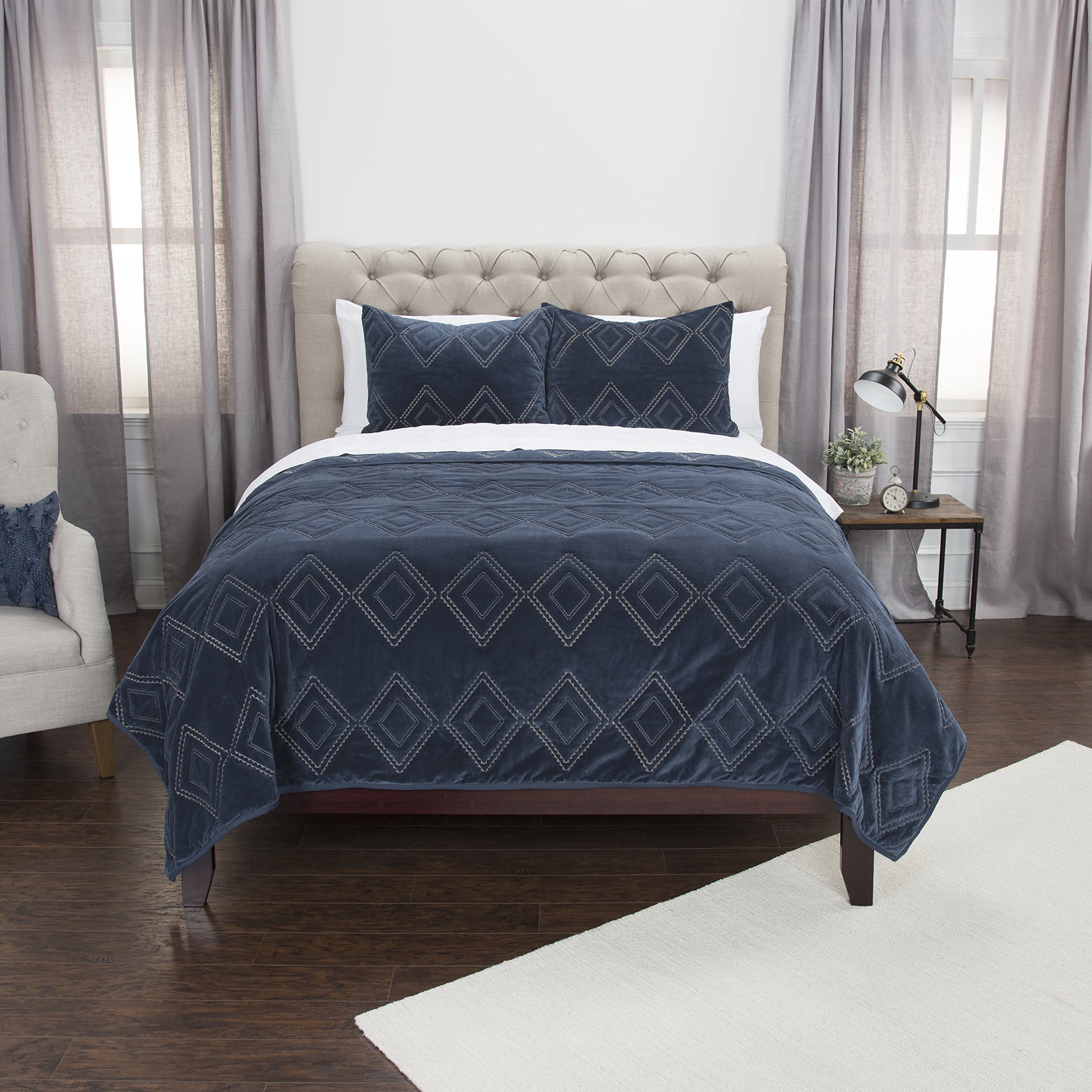 Rizzy Home | BQ4530 | Polyester Quilt | 90&quot;x92&quot; Blue/Metallic/ Geometric