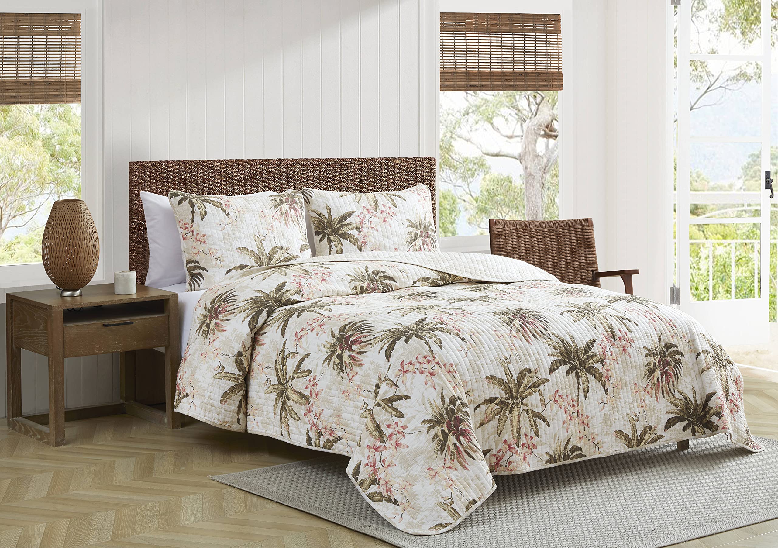 Tommy Bahama - Queen Quilt Set, Reversible Cotton Bedding With Matching Shams, Lightweight Home Decor For All Seasons (Bonny Cov
