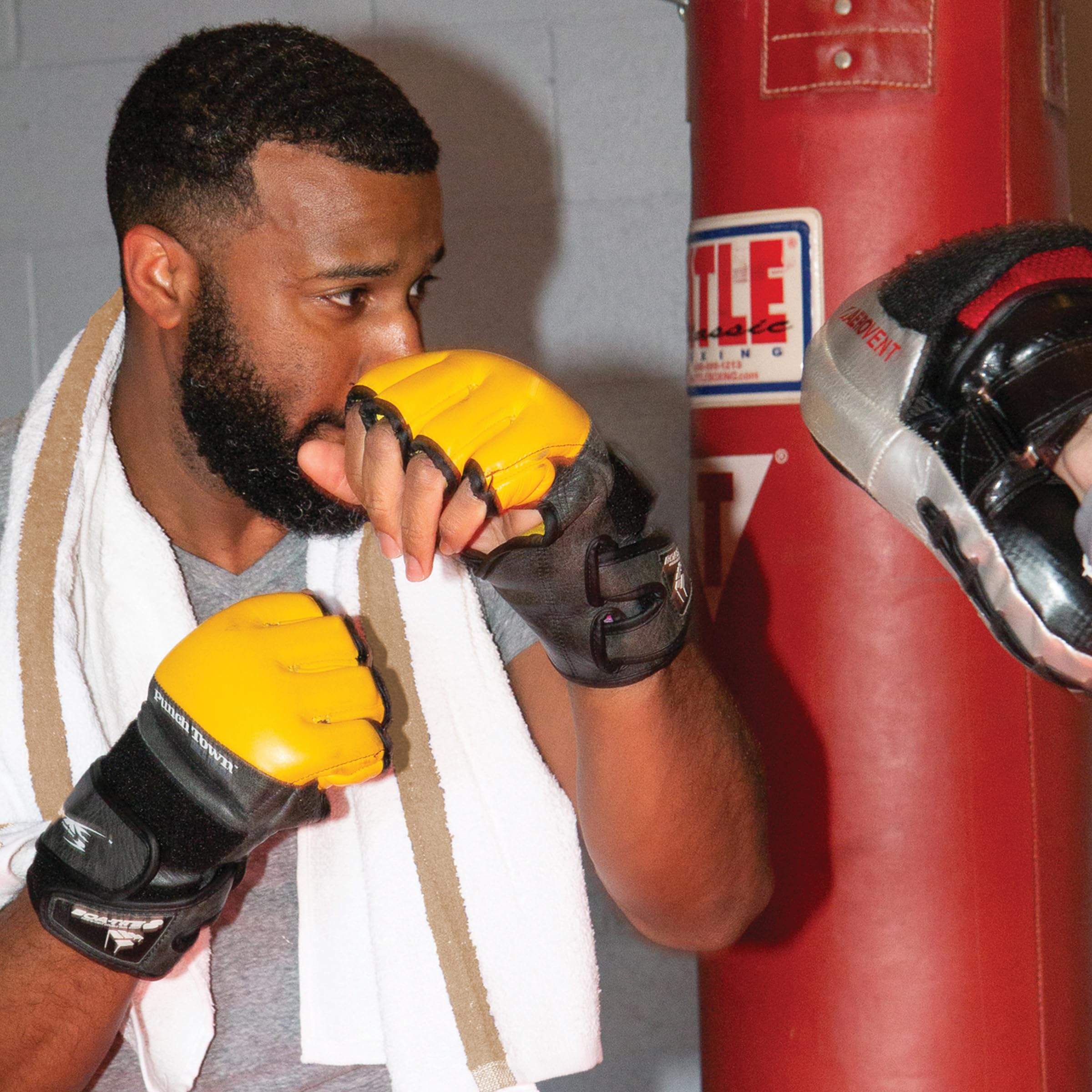 Arkwright White Bath Gym Towel - Case Of 60 - Bulk 100% Cotton Soft Quick Dry Sweat Absorbent Hotel Quality Towels For Workout,