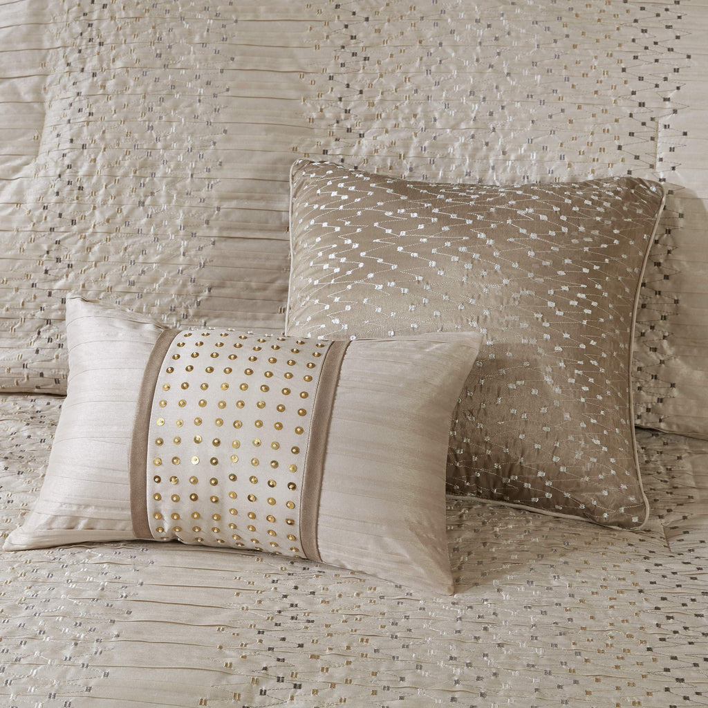 Madison Park Camelia Cozy Comforter Set-Trendy Design All Season Down Alternative Luxury Bedding With Matching Shams, Decorative Pillows, California King (104 In X 92 In), Natural 8 Piece
