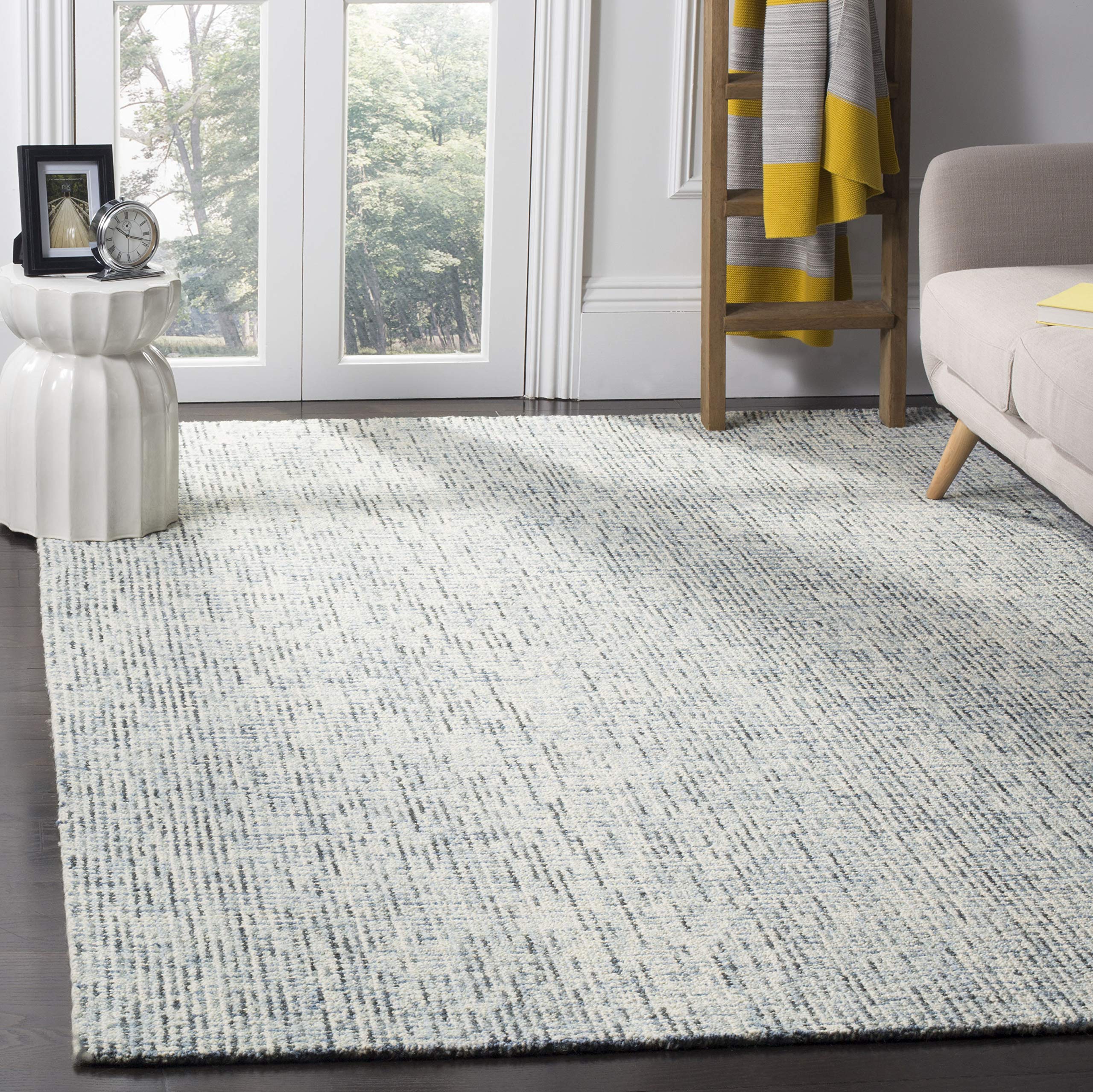 SAFAVIEH Abstract Collection Accent Rug - 4' x 6', Blue & Charcoal, Handmade Wool, Ideal for High Traffic Areas in Entryway, Liv