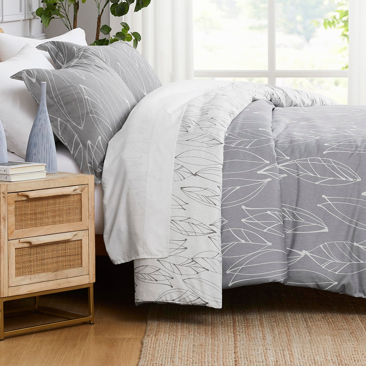 Southshore Fine Living, Inc. Floral Duvet Cover Twin/Twin XL Set - Reversible, Premium Quality Microfiber Twin Bedding Sets, Eas