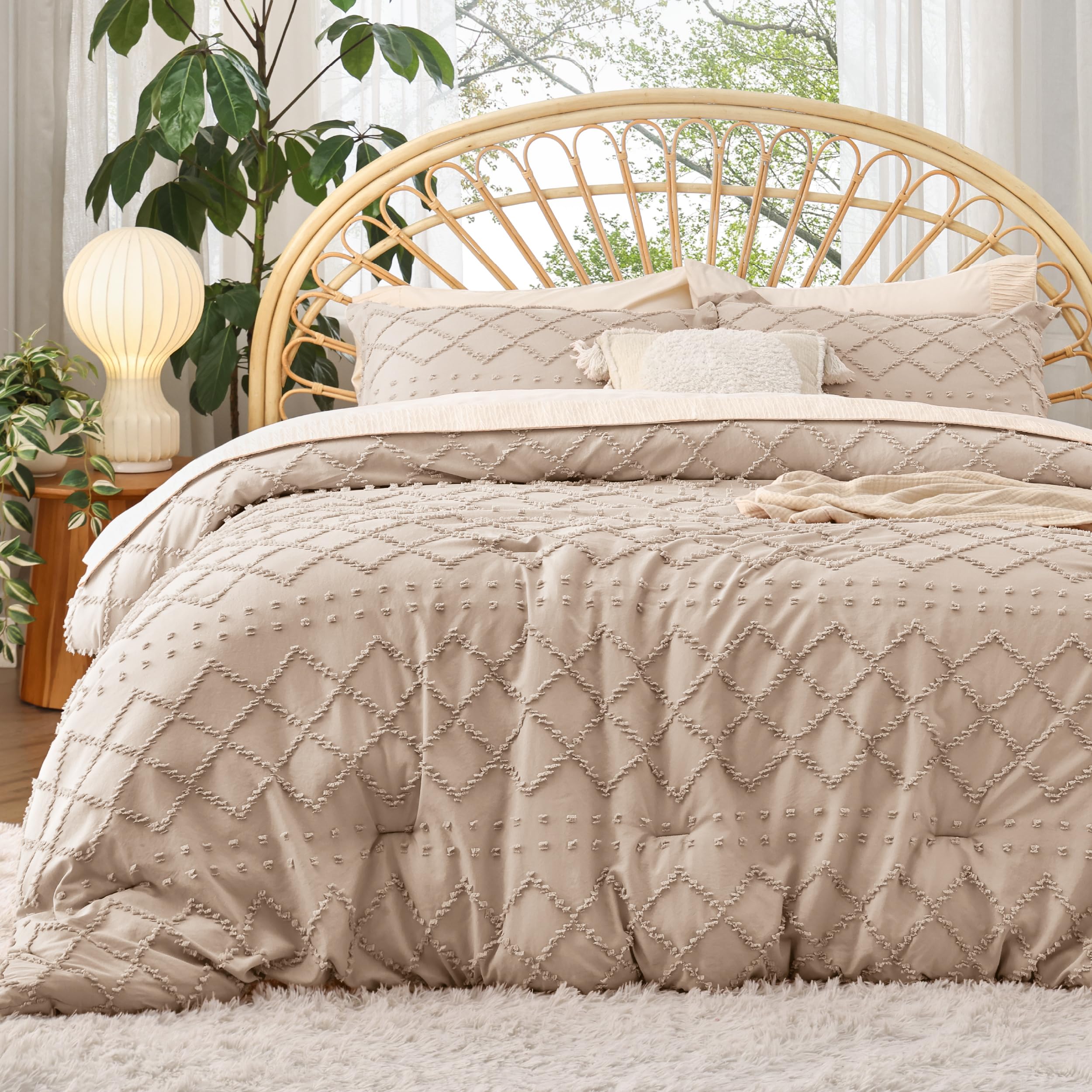 Bedsure Queen Comforter Set - Warm Tan Boho Tufted Shabby Chic Bedding Comforter Set, 3 Pieces Vintage Farmhouse Bed Set For All
