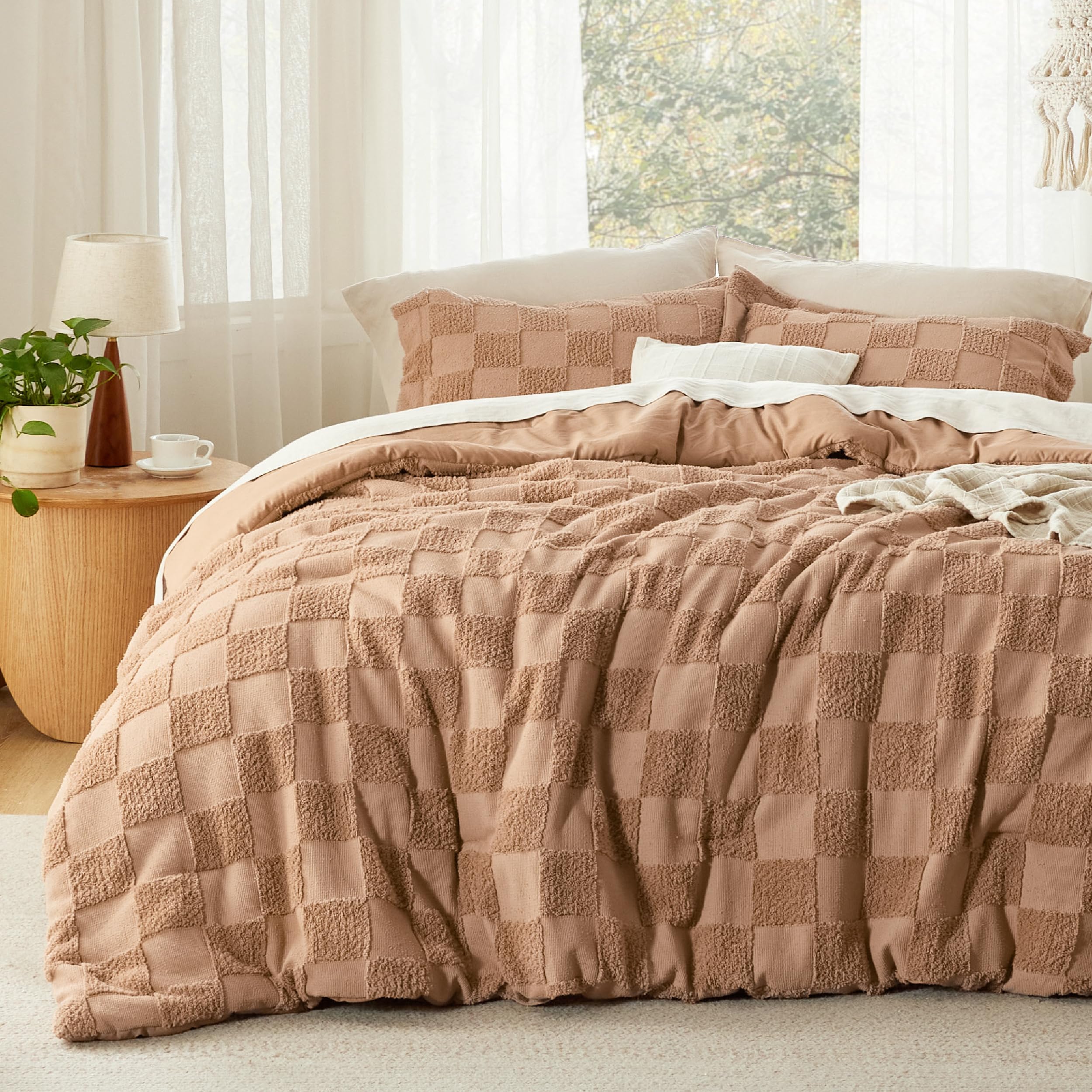 Bedsure King Size Comforter Set Taupe, Boho Tufted Bed Set, Checkered Farmhouse Shabby Chic Bedding, 3 Pieces, 1 Plaid Geometric Comforter And 2 Pillow Shams
