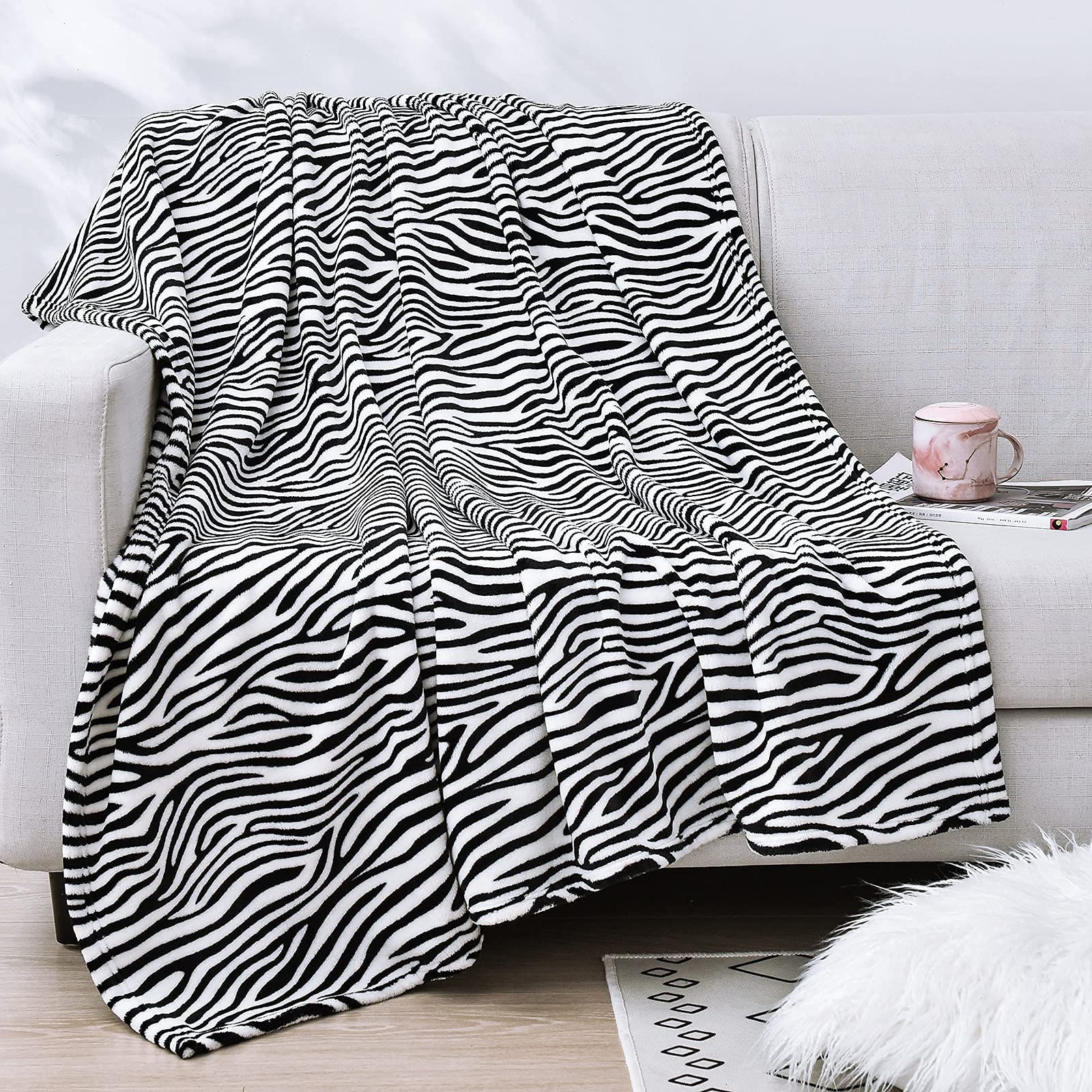 Vessia Zebra Printed Throw Blanket For Couch,Bed,Sofa, Soft Cozy Black And White Zebra Pattern Throw Blanket For Kids Adults Wom