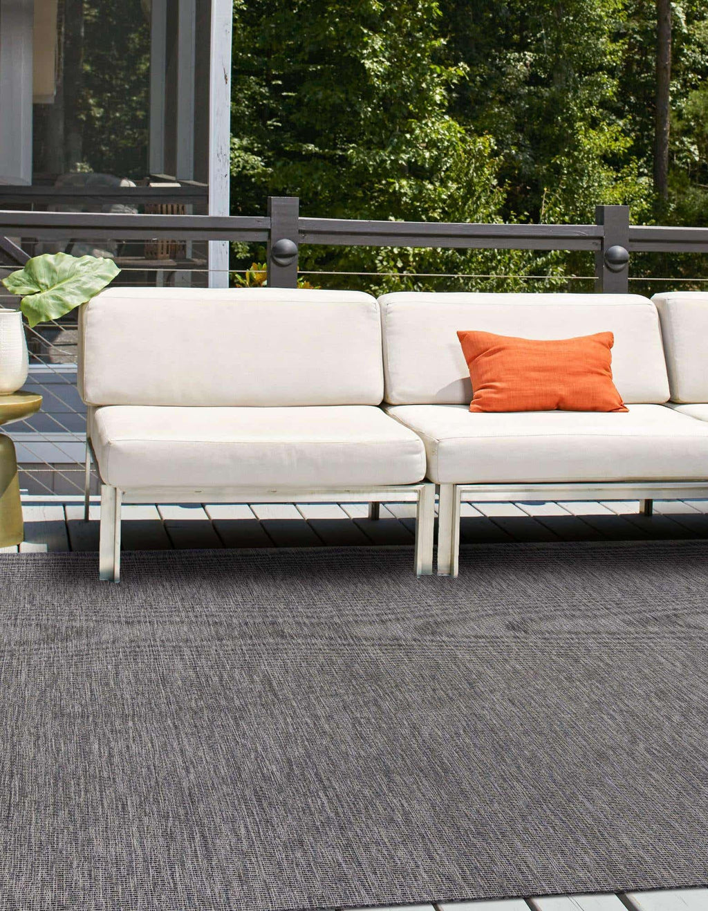 Unique Loom Outdoor Solid Collection Area Rug (6' 1'' Square Black/Ivory)