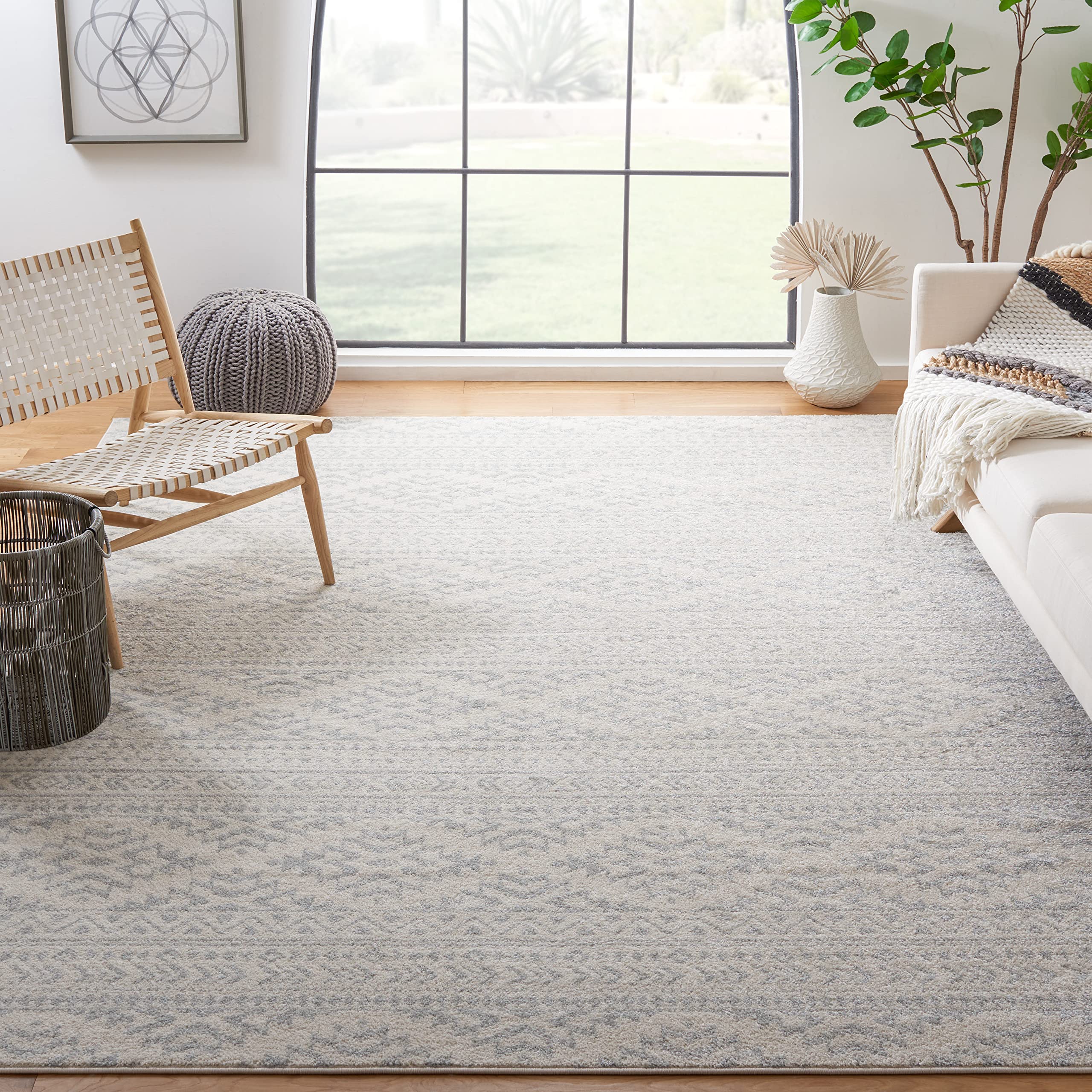 SAFAVIEH Tulum Collection Area Rug - 8 x 10, Ivory & Light Grey, Moroccan Boho Tribal Design, Non-Shedding & Easy Care, Ideal 