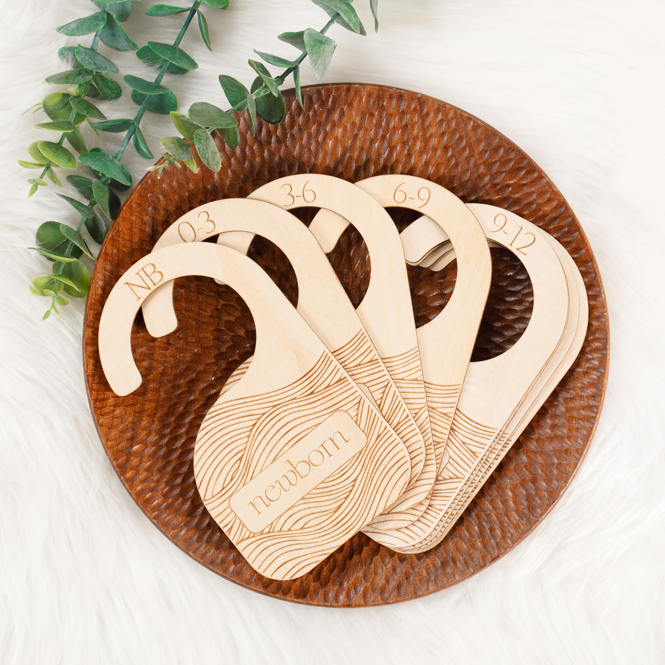 Whitlucks Wooden Baby Closet Dividers - 8-Pack Double-Sided Hangers for Organizing Baby Clothes from Newborn to 24 Months (Infa
