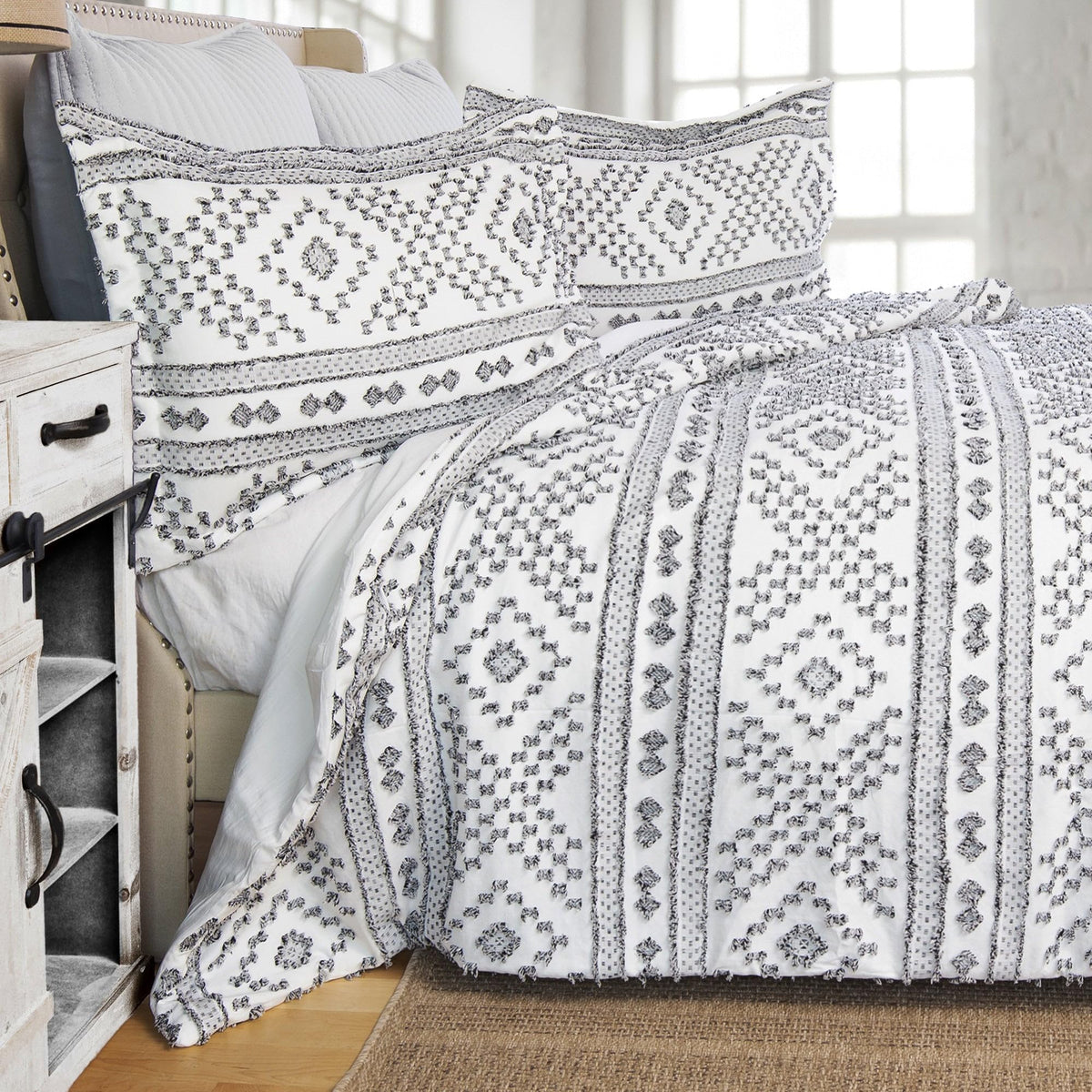 CARSTENS, INC. Tufted Boho Comforter Set King  Black & White Boho Bedding Comforter Set, 3 Pieces Farmhouse Shabby Chic Embroid