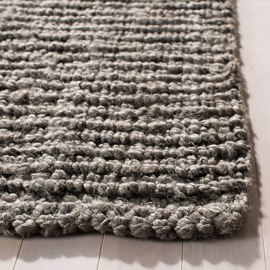 Safavieh Natural Fiber Collection Accent Rug - 2'6'' X 4', Light Grey, Handmade Chunky Textured Jute 0.75-Inch Thick, Ideal For