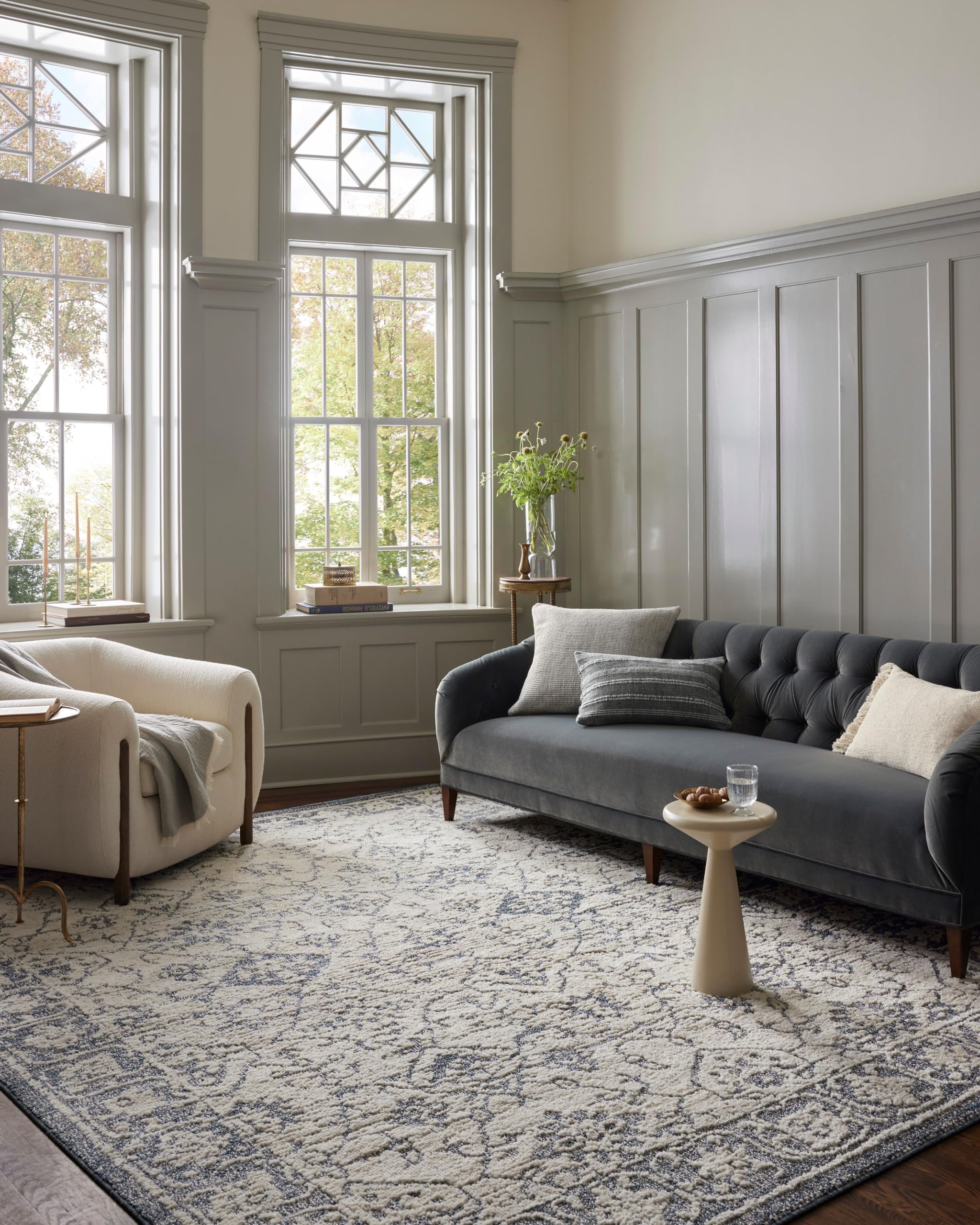 Loloi Magnolia Home by Joanna Gaines x Gigi Ivory/Blue 7-10 x 10 Area Rug
