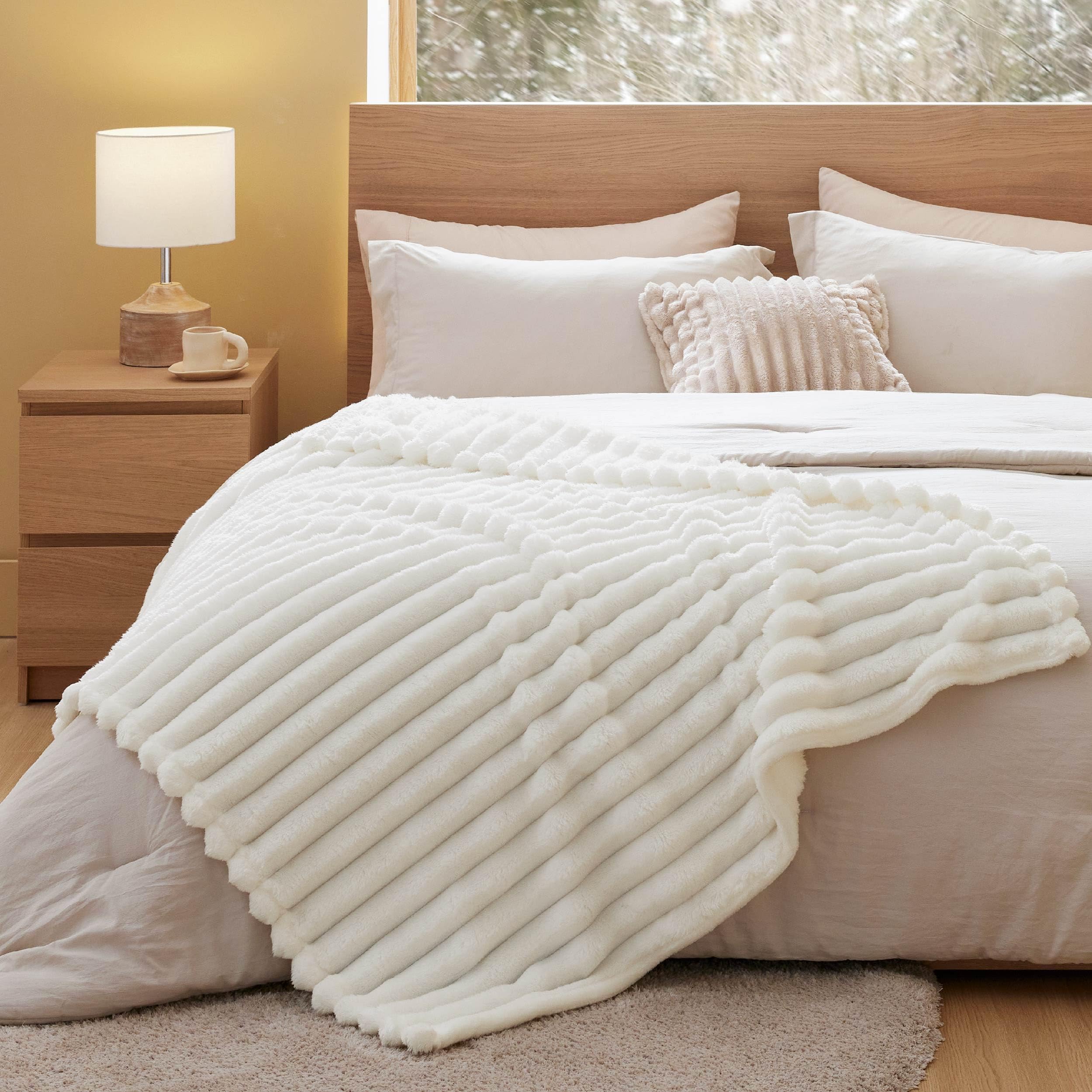 Bedsure White Throw Blankets For Bed - Super Soft Cozy Blanket For Bed, Cute Small Fleece Blanket For Girls And Women, 50X60 Inc