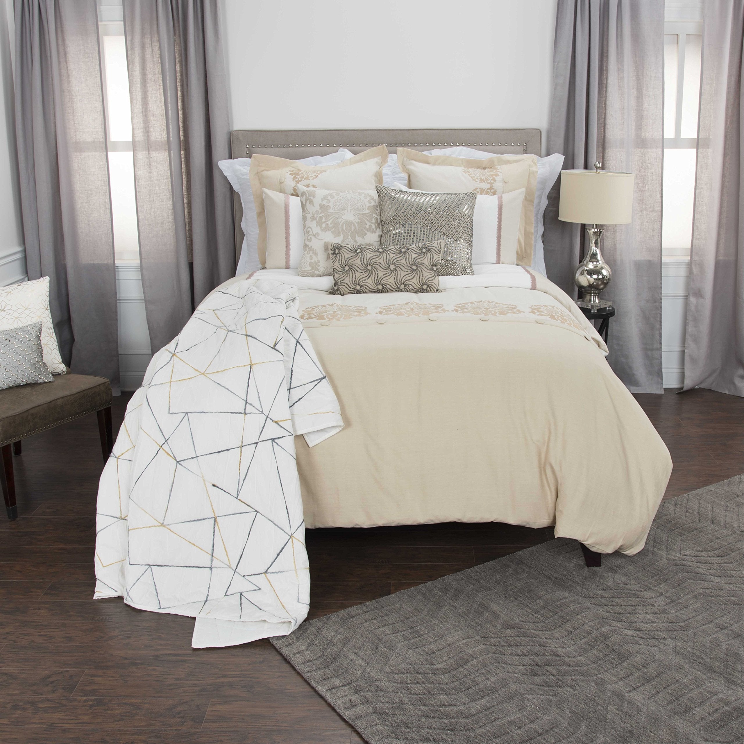 Rizzy Home | BT4468 | Duvet | 98&quot;x98&quot; Brown/Neutral/Metallic Solid With Floral Motif