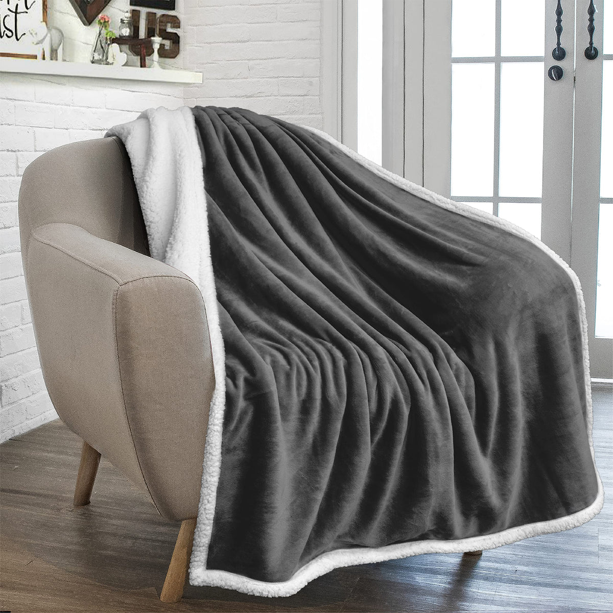 Pavilia Dark Grey Sherpa Fleece Throw Blanket For Couch, Soft Thick Bed Blanket For Sofa, Cozy Warm Throw Blanket All Season, Fu