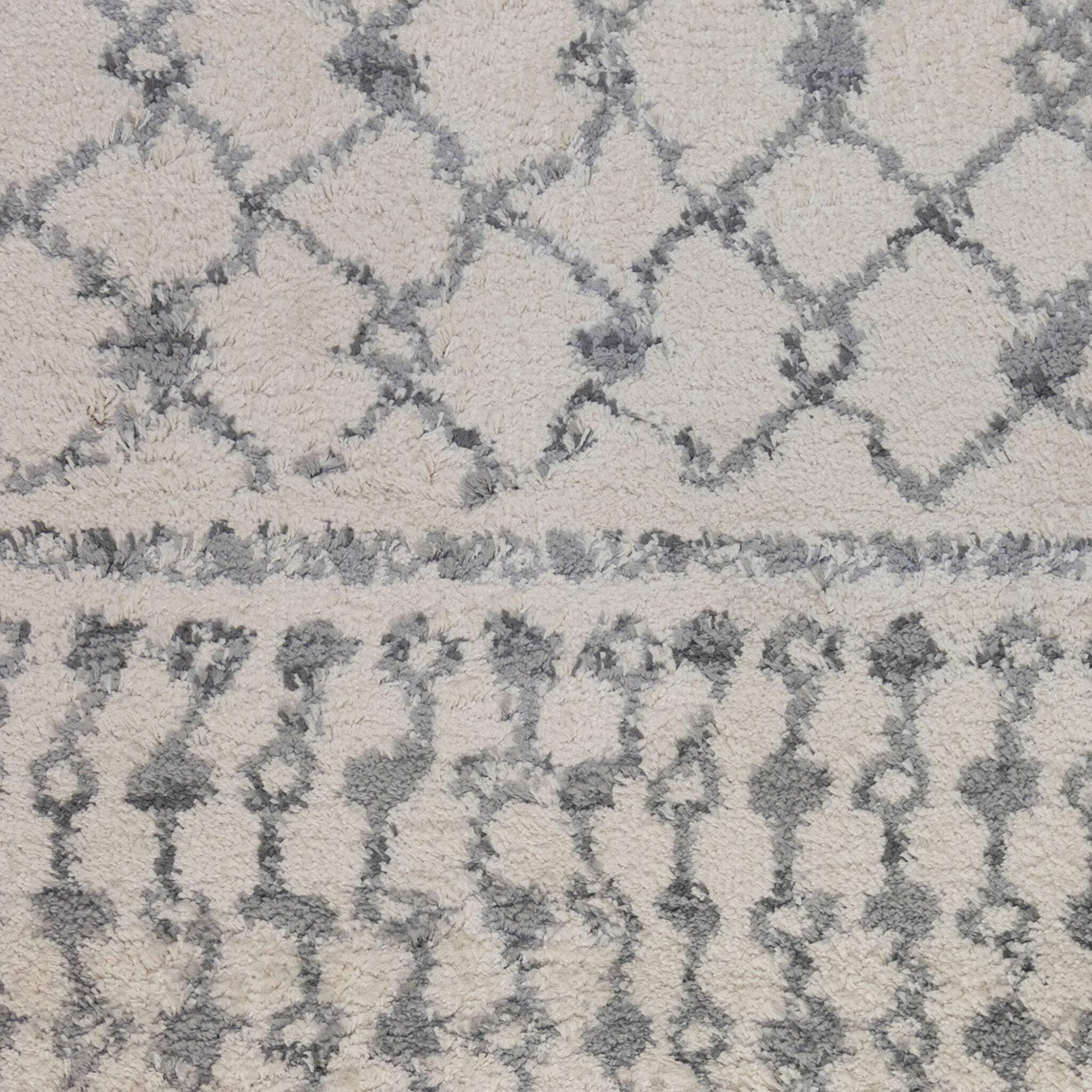 HomeRoots 531963 7 x 9 ft. Gray & Ivory Geometric Shag Rectangle Area Rug