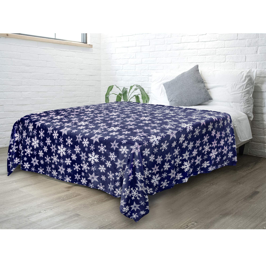 PAVILIA Christmas Throw Blanket | Navy Snowflake Christmas Fleece Blanket | Soft, Plush, Warm Winter Cabin Throw, Twin 60x80 (Na