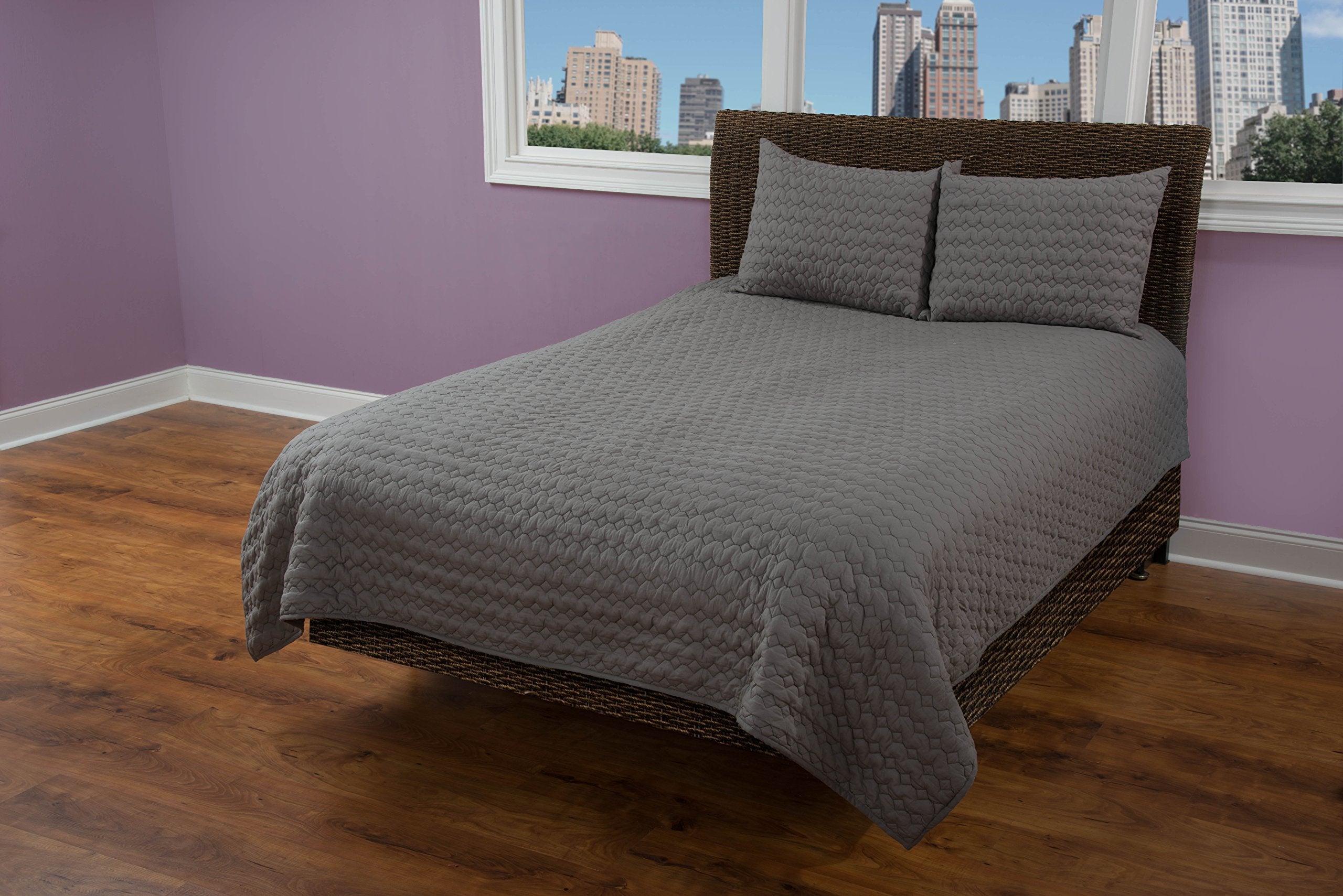 Rizzy Home | BT1801 | Polyester Quilt | 90"x92" Gray/Neutral/ Geometrical