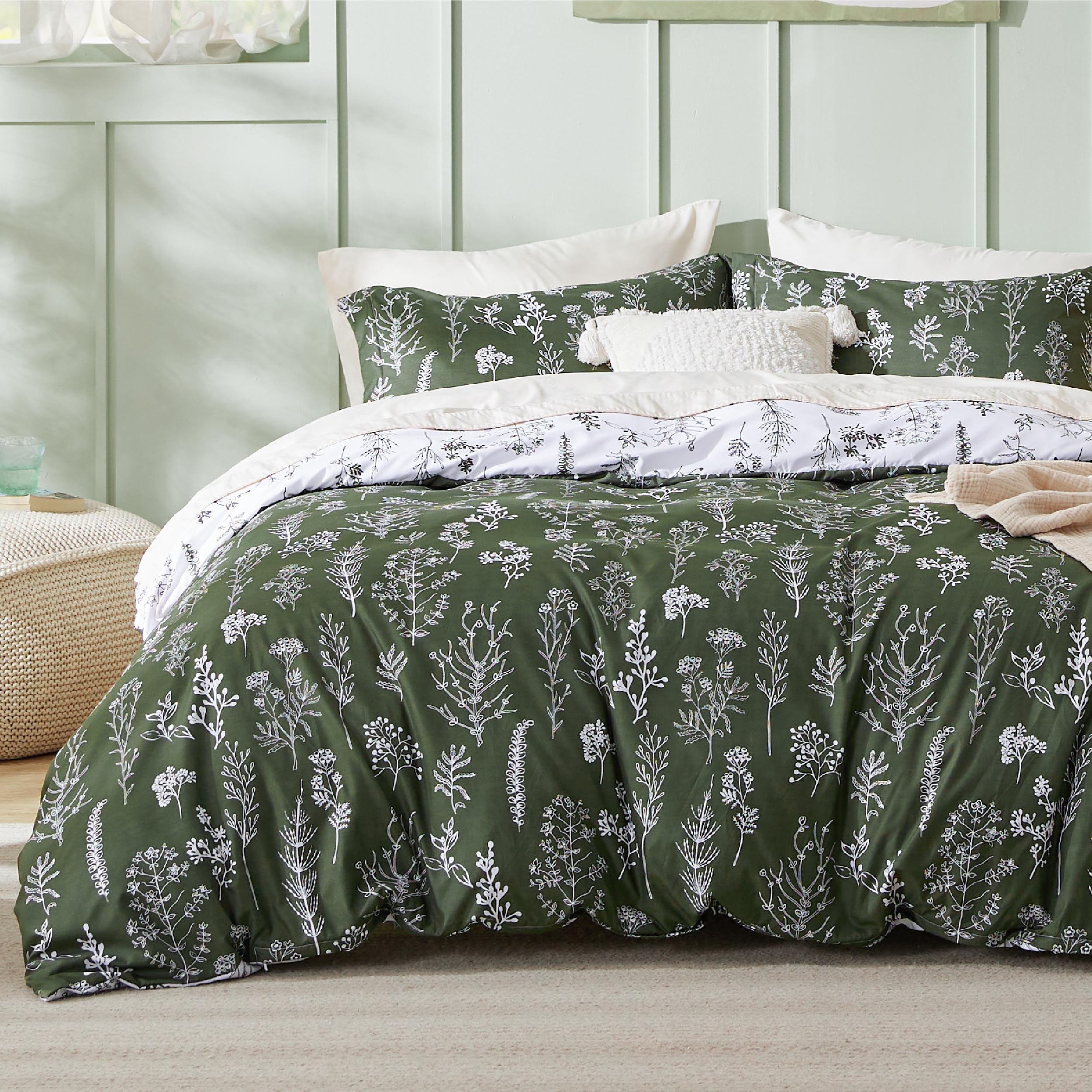 Bedsure Duvet Cover Queen Size - Reversible Dark Green Queen Duvet Cover Set With Zipper Closure, 3 Pieces Floral Patterned Bedding Set With 8 Corner Ties And 2 Pillow Shams