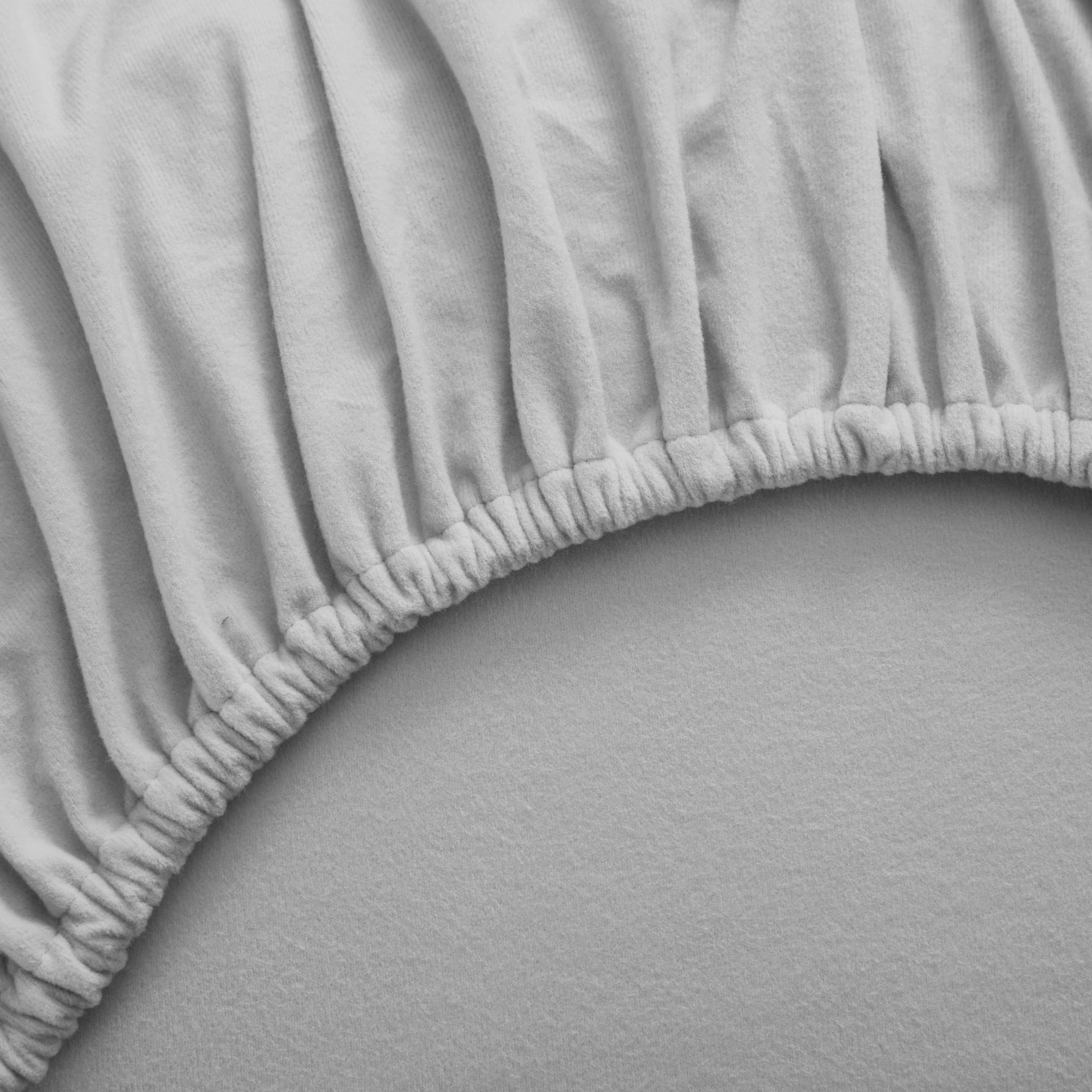 Flannel Sheets Queen Size Warm And Cozy Deep Pocket Breathable All Season Bedding Set With Fitted With Full Elastic & Built In Corner Sheet Straps, Flat And Pillowcases, Queen, Silver