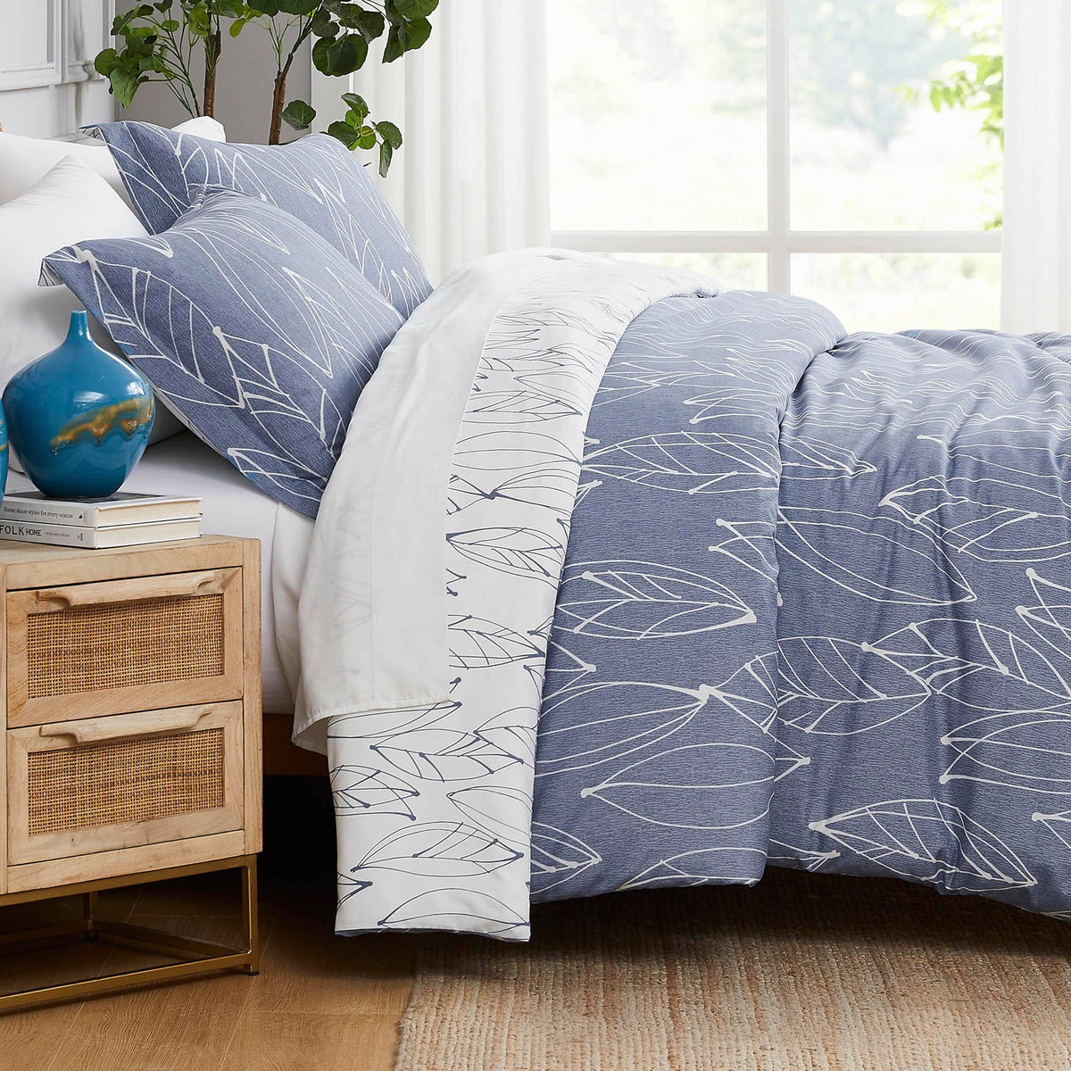 Southshore Fine Living, Inc. King Size Duvet Cover Set, Reversible, Premium Quality Microfiber King Bedding Set, Easy Care - 1 K