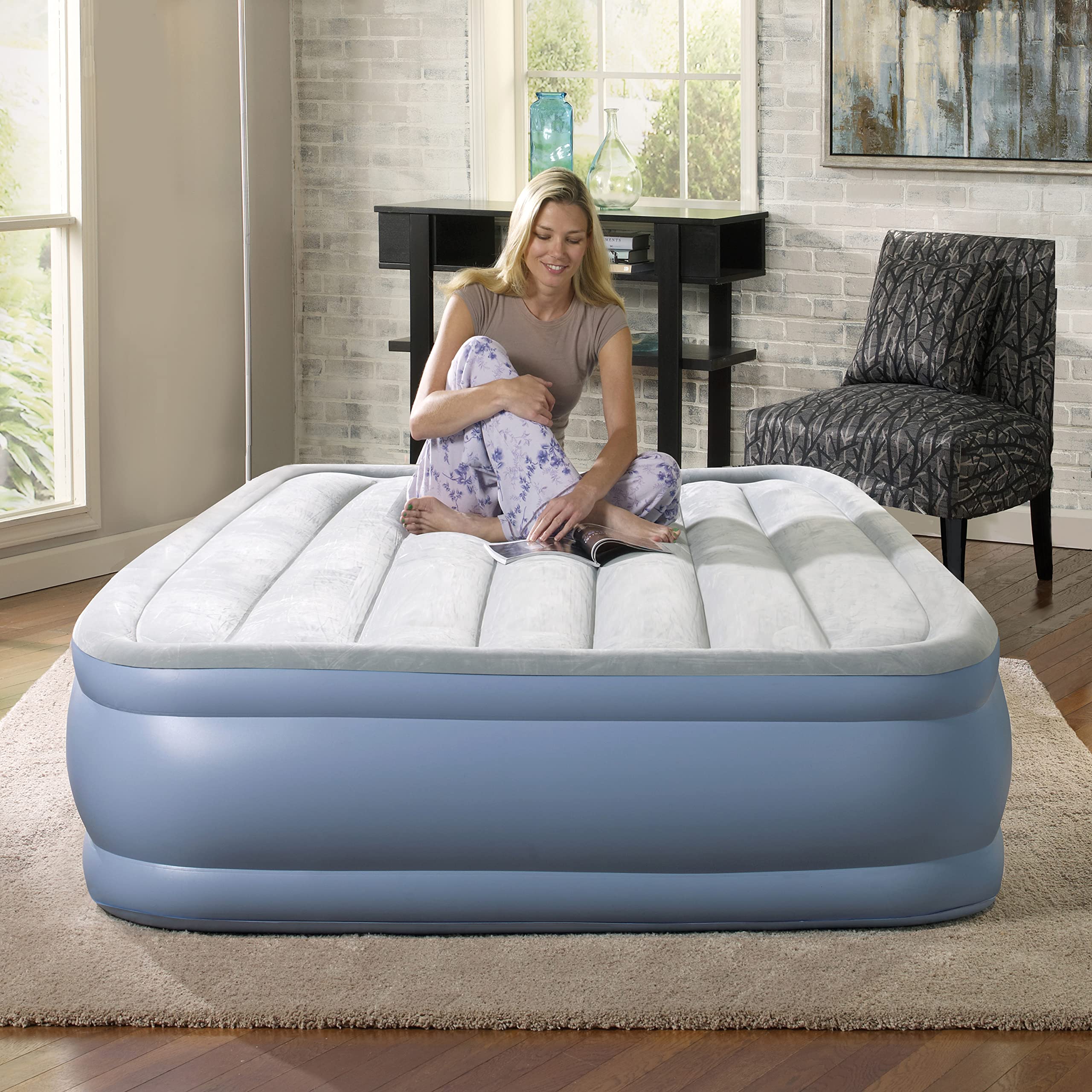 Beautyrest Hi-Loft Inflatable Mattress: Raised-Profile Air Bed with External Pump, Full Blue
