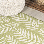 Jonathan Y Smb119D-5Sq Nevis Palm Frond Indoor Outdoor Area-Rug, Coastal Casual Country Easy-Cleaning,Bedroom,Kitchen,Backyard,Patio,Non Shedding 5' Square, Green/Cream